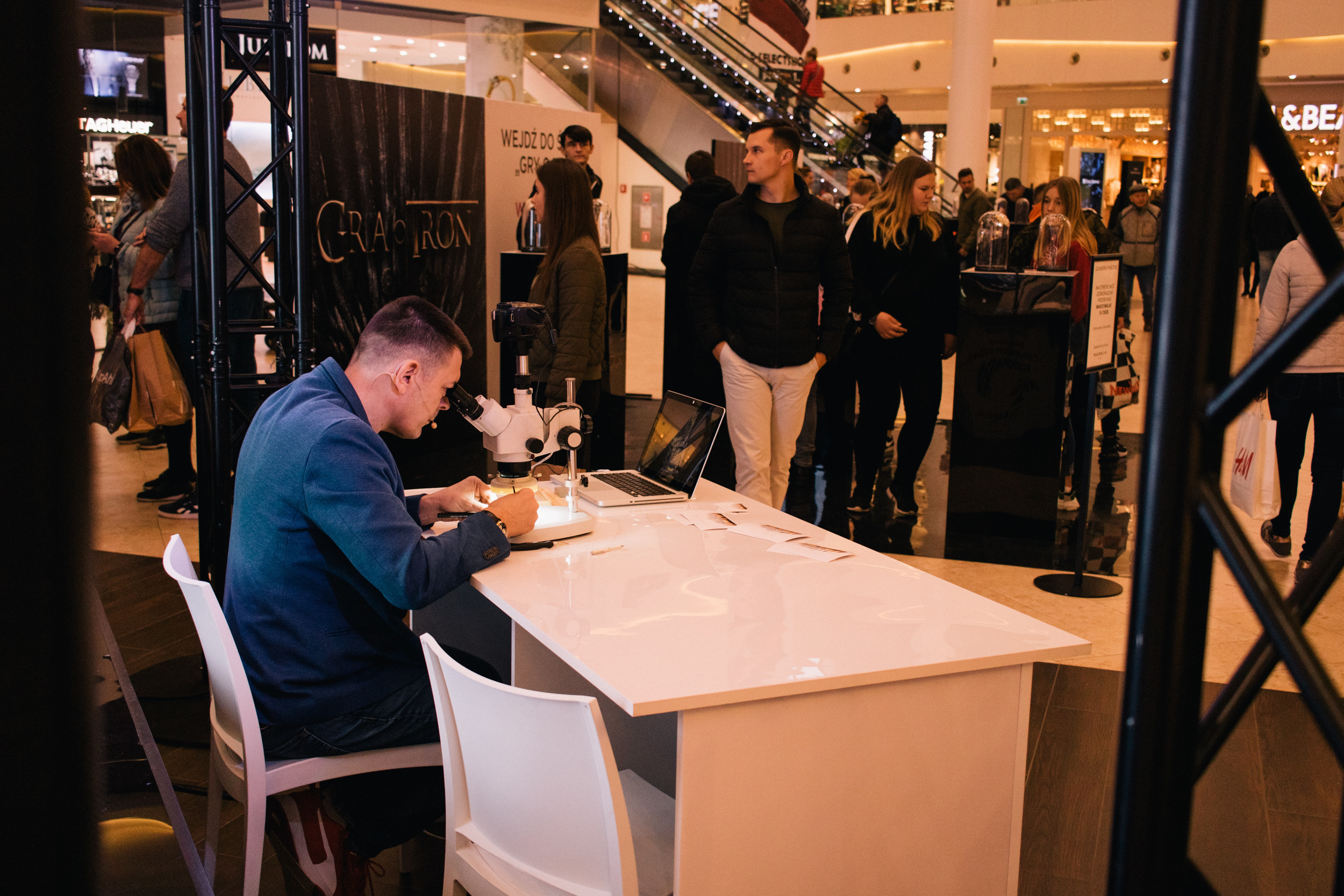 Wejdź do świata "Gry o Tron" - Centrum handlowe Magnolia Park. Dimitri Ilkov Photography — Capturing Life’s Moments in Edmonton, Cana