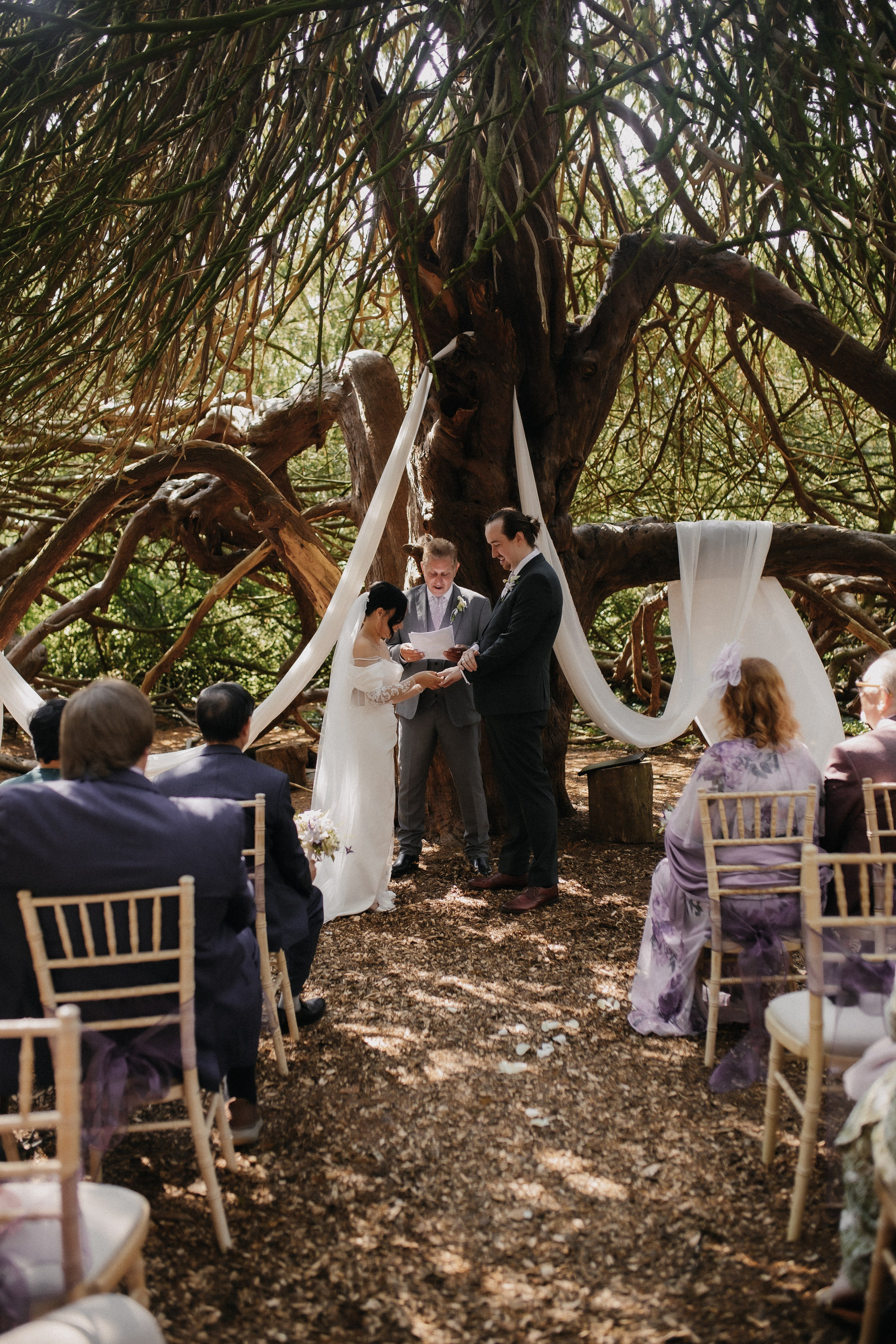 Matthew and Trinh. Wedding and Portrait Photographer Evie Moon