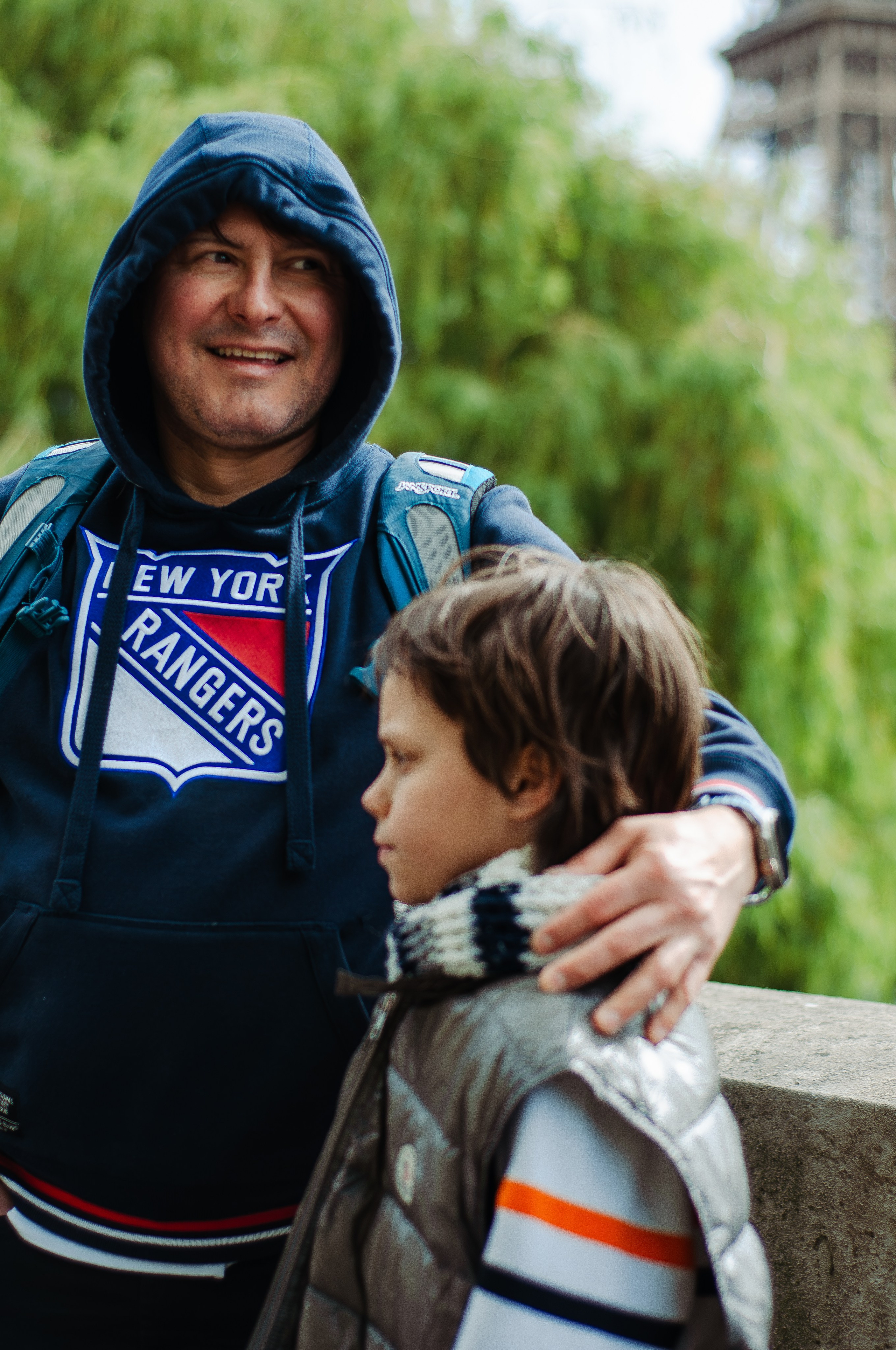 Eiffel Tower Family Photoshoot. Paris photographer — Polina Osipova