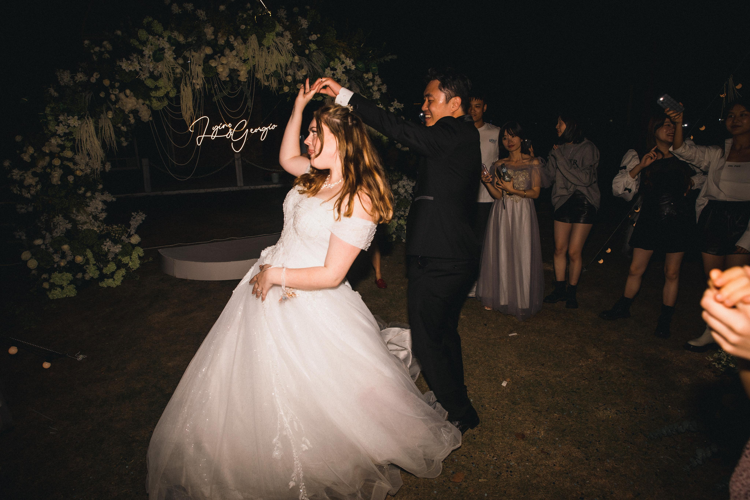 Weddings. Photographer in Shanghai and Hangzhou Alis Lud