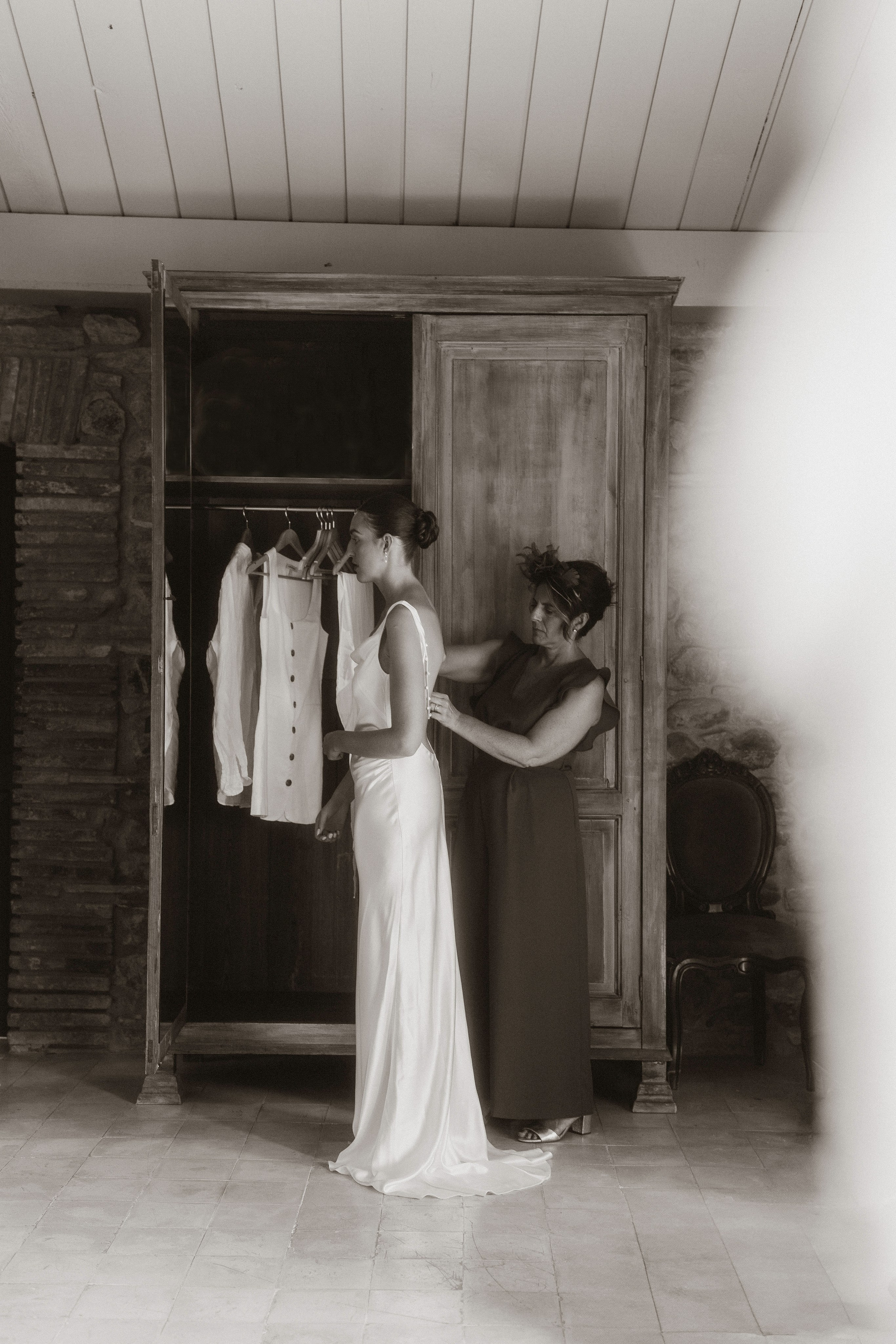 Lauren & Jamie. Hotel Castell d’Emporda. Paola fotógrafo / videografo de bodas en Barcelona