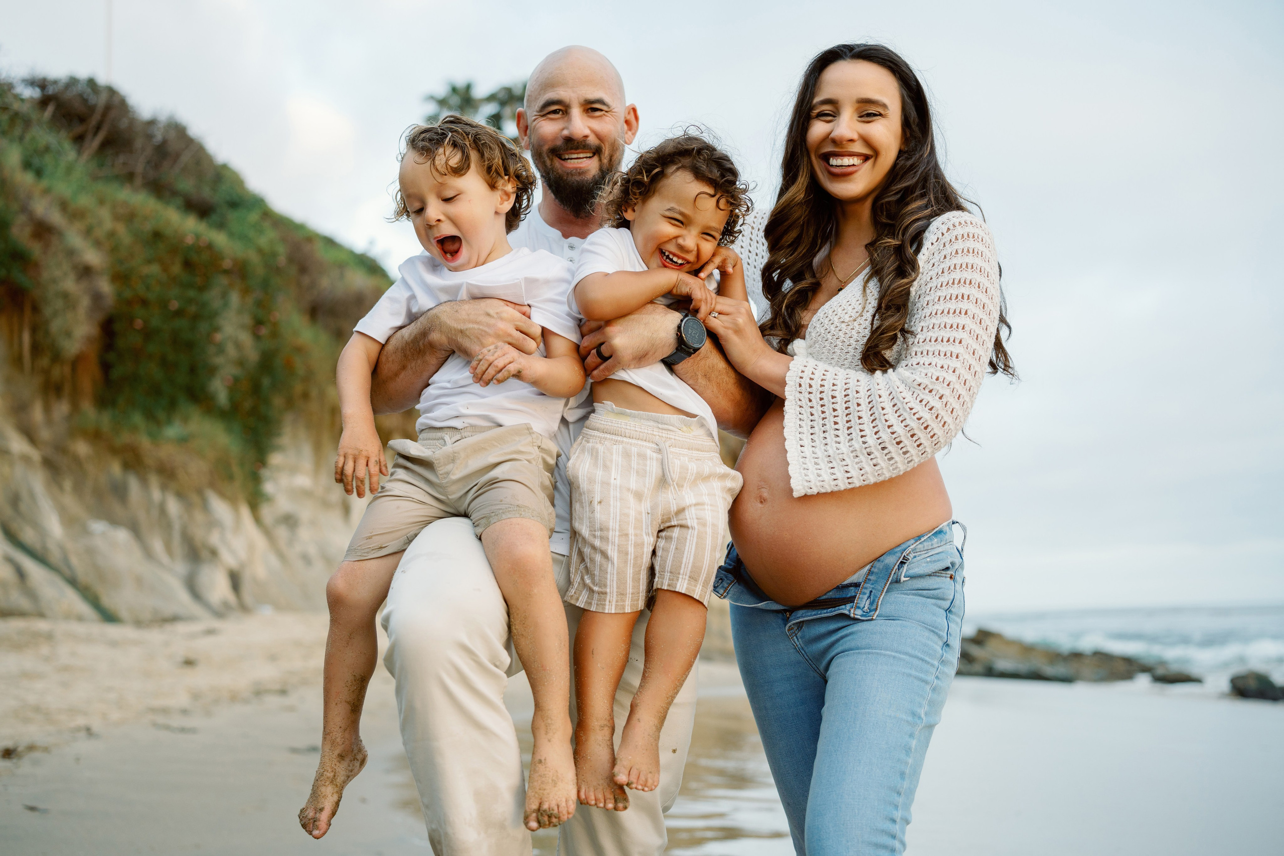 Maternity Photoshoot at Laguna Beach. Wedding Photography & Videography Team in California, Los Angeles, San Francisco, San Diego and Travel