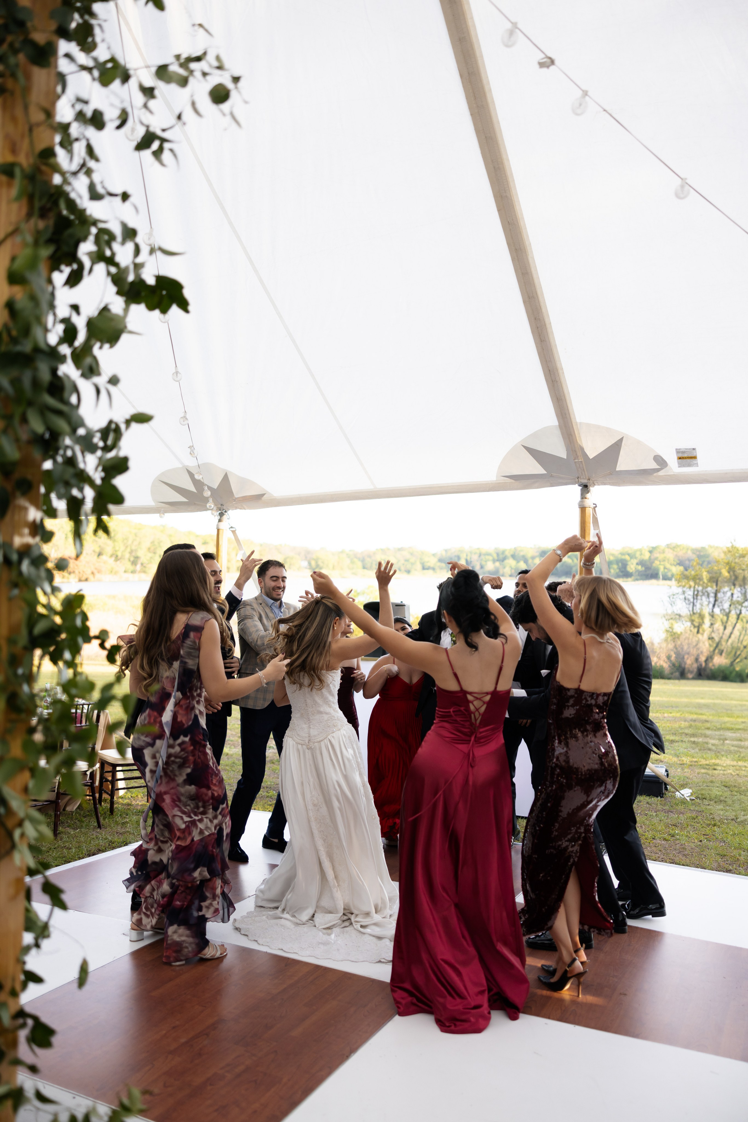 Reys wedding at Lake Lucy. Photographer Anastasia Nagibina