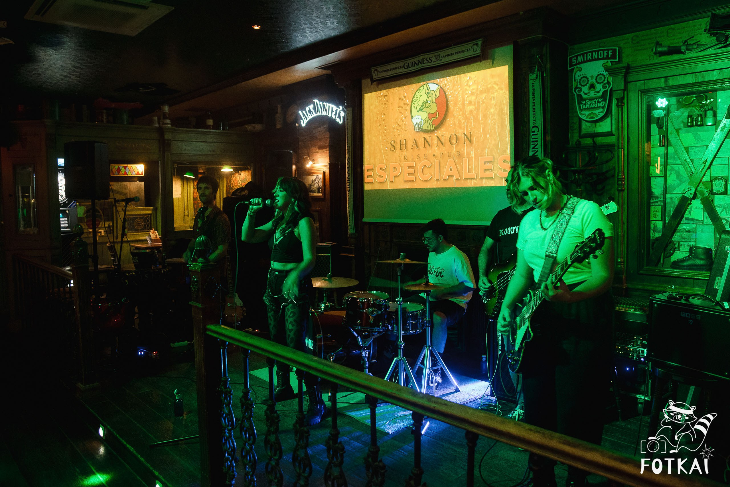 Bloody Mess en Shannon | Irish Pub: Reportaje fotográfico 15.08.25 | FOTKAI