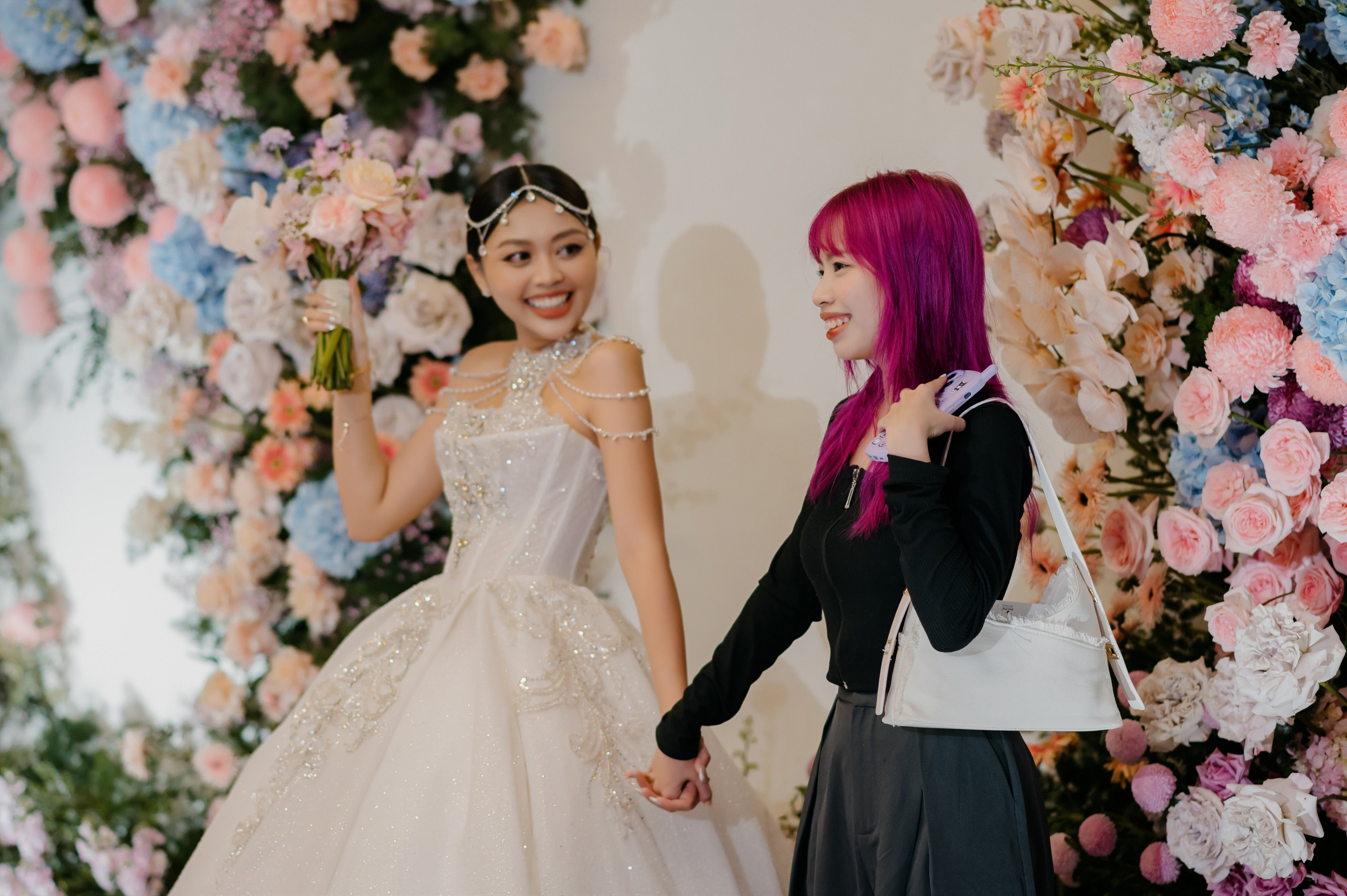 KHANG & QUYEN / Lavela Hotel. Saigon Wedding Present | Art Beyond Moments