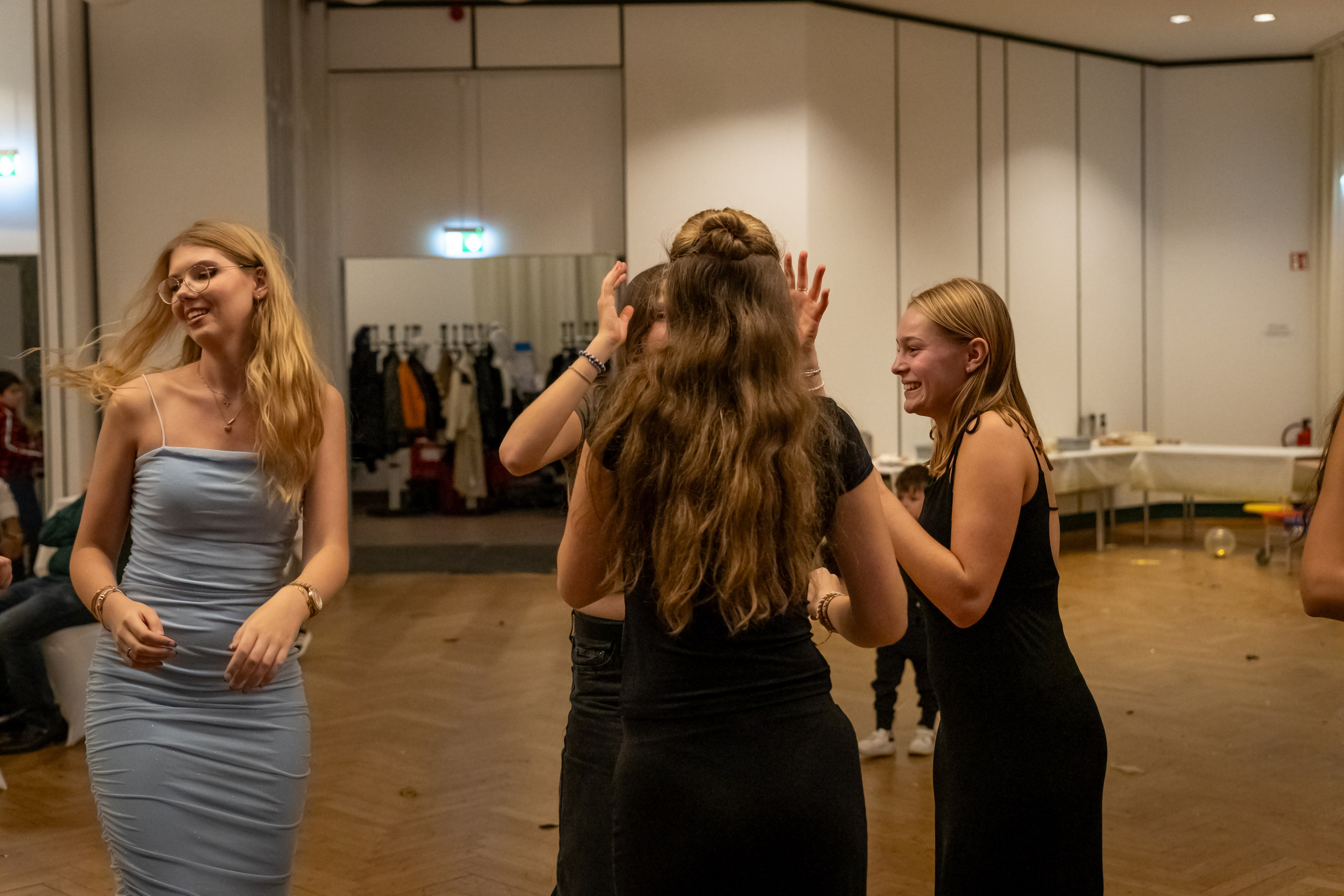 Denisa 18 Ani Majorat