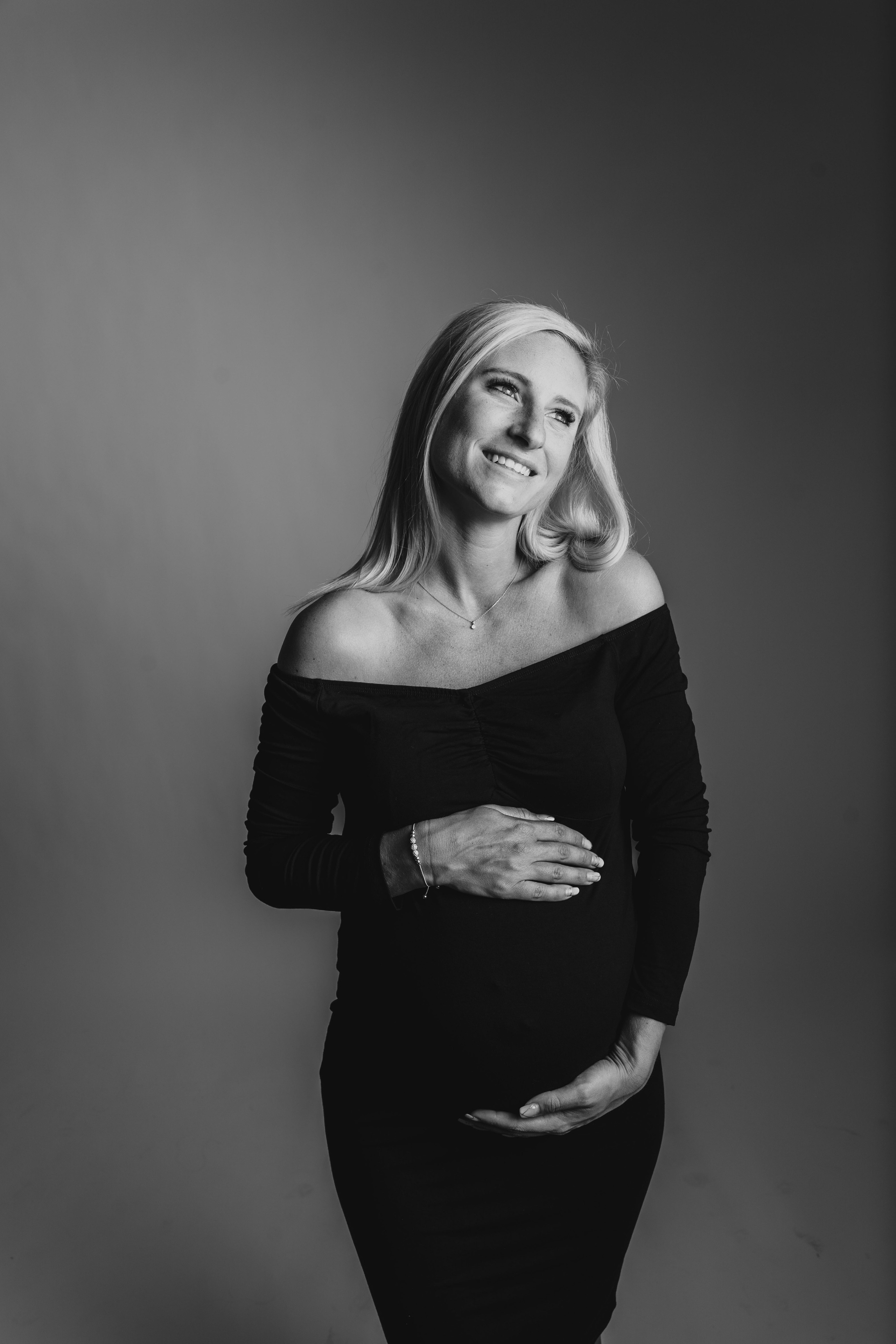 Gröse L-XL. Portrait Photographer in Berlin Daria Doch Schwangerschaftsfotos