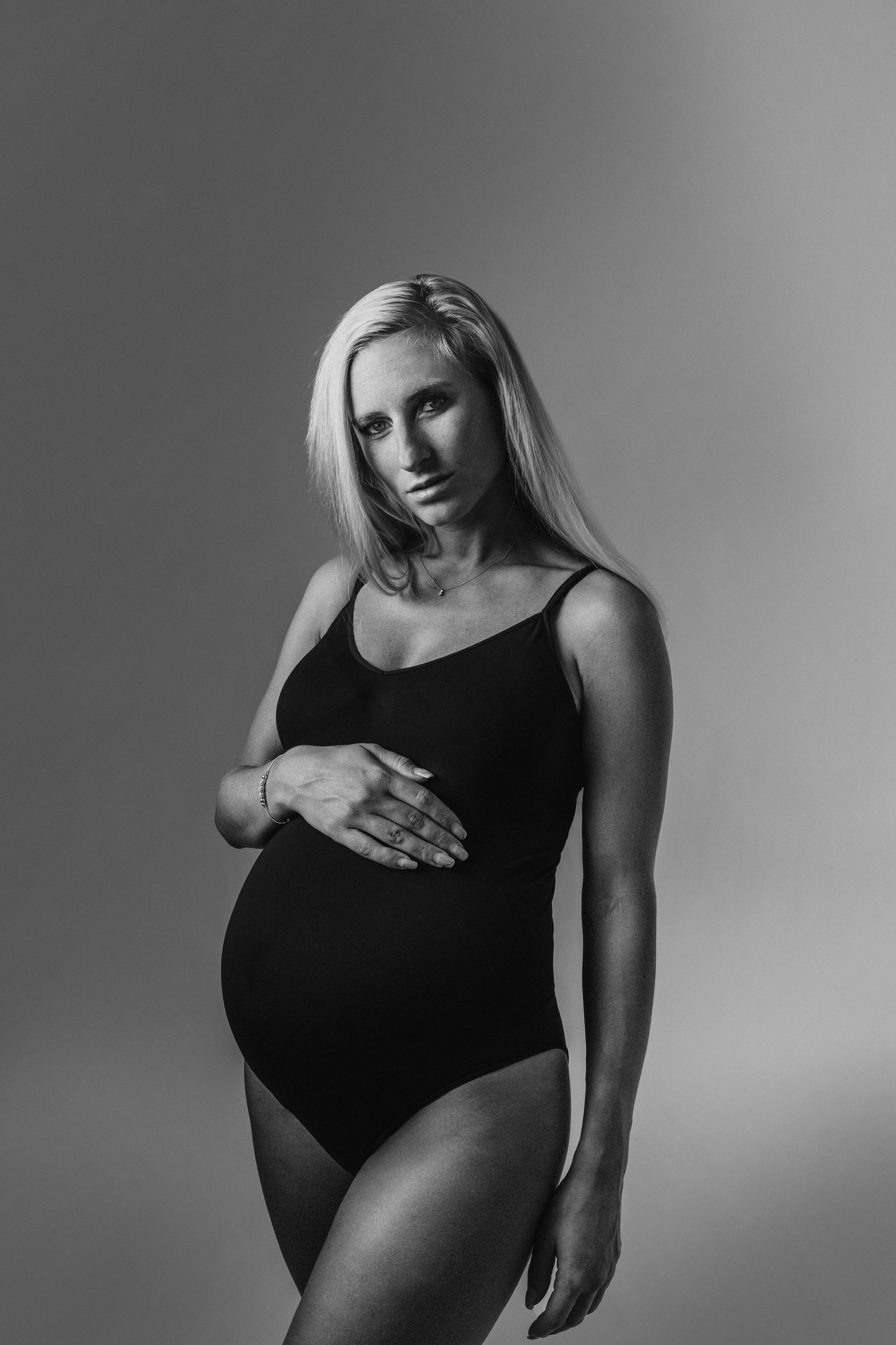 Gröse S-M. Portrait Photographer in Berlin Daria Doch Schwangerschaftsfotos