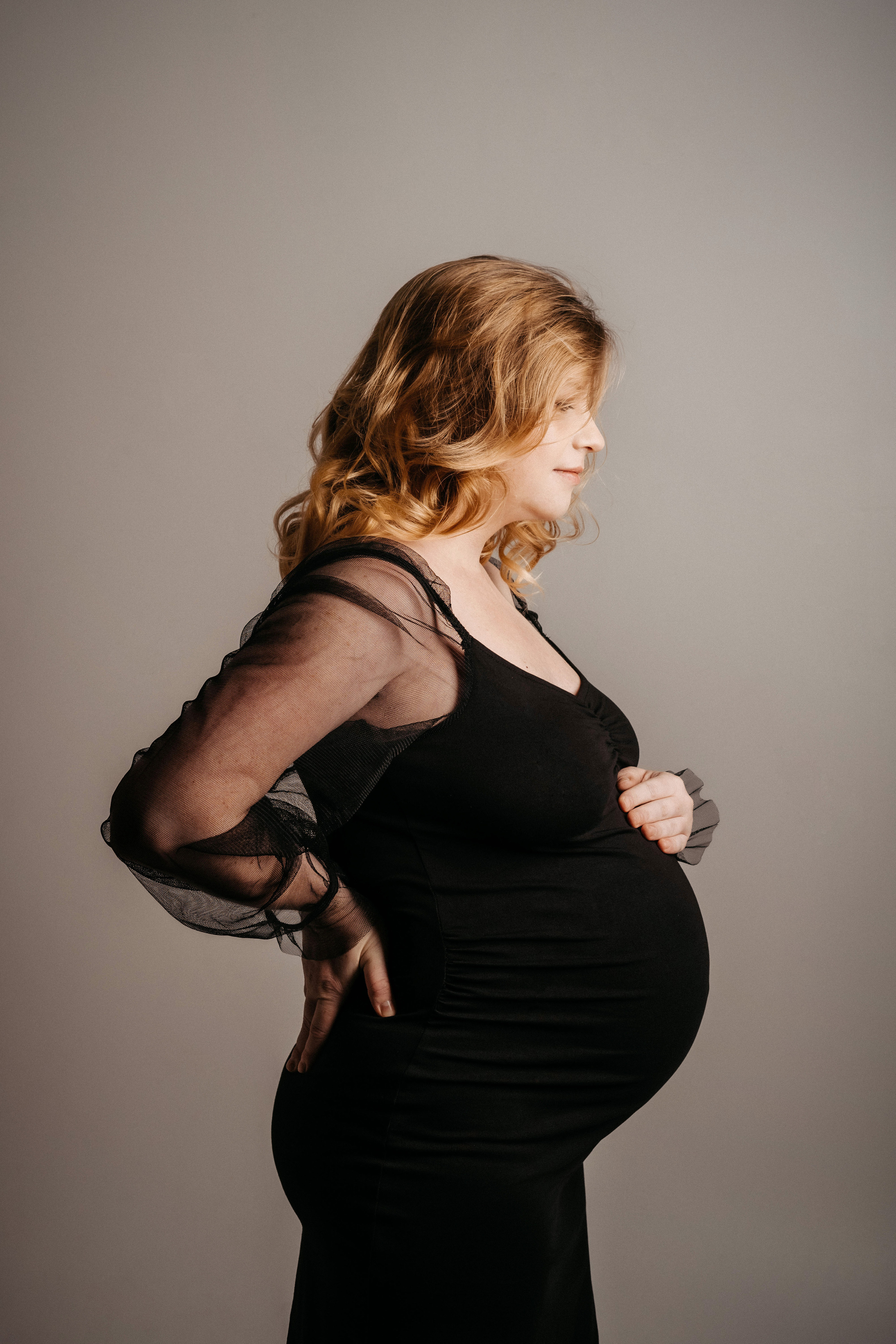 Gröse L-XL. Portrait Photographer in Berlin Daria Doch Schwangerschaftsfotos
