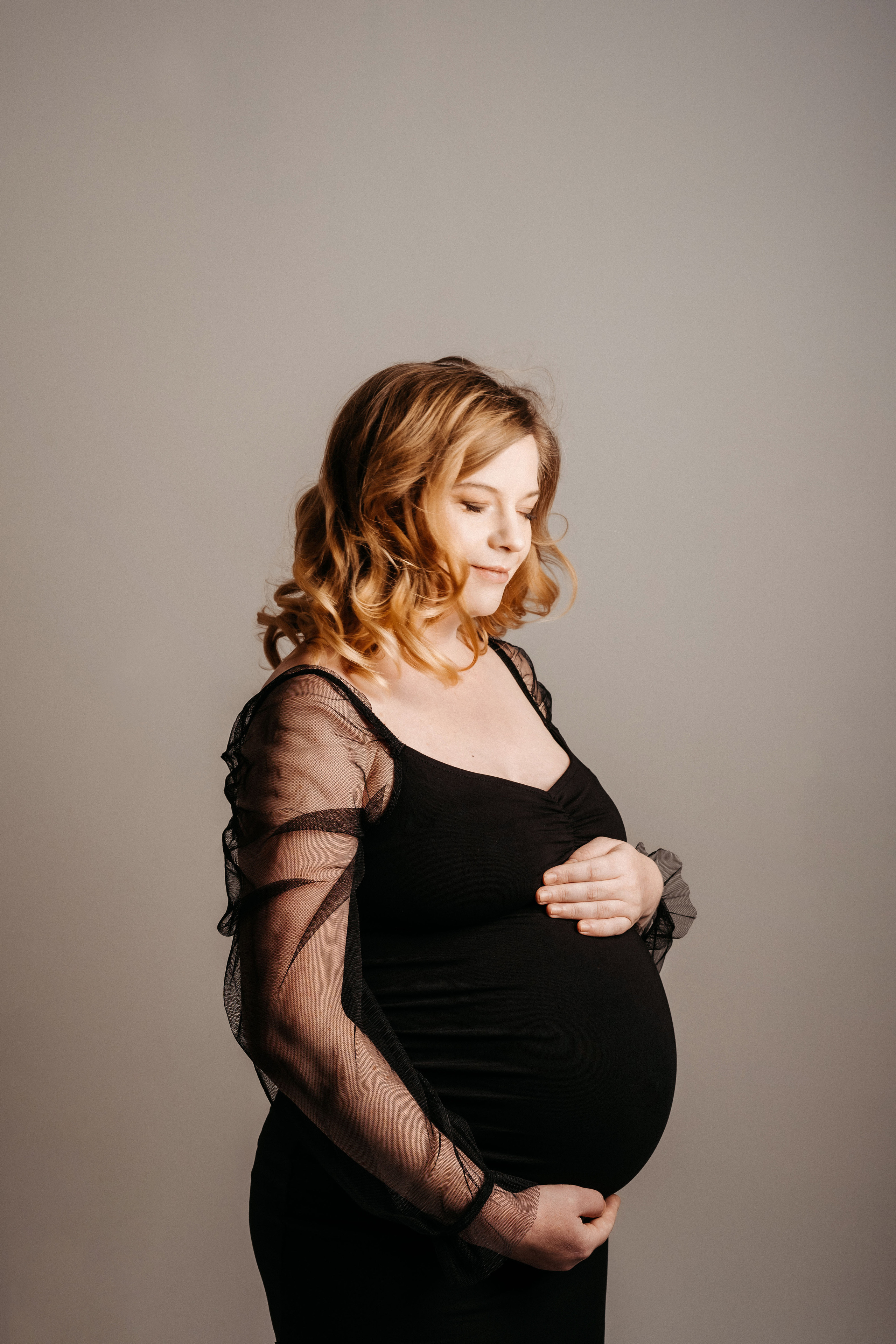 Gröse L-XL. Portrait Photographer in Berlin Daria Doch Schwangerschaftsfotos