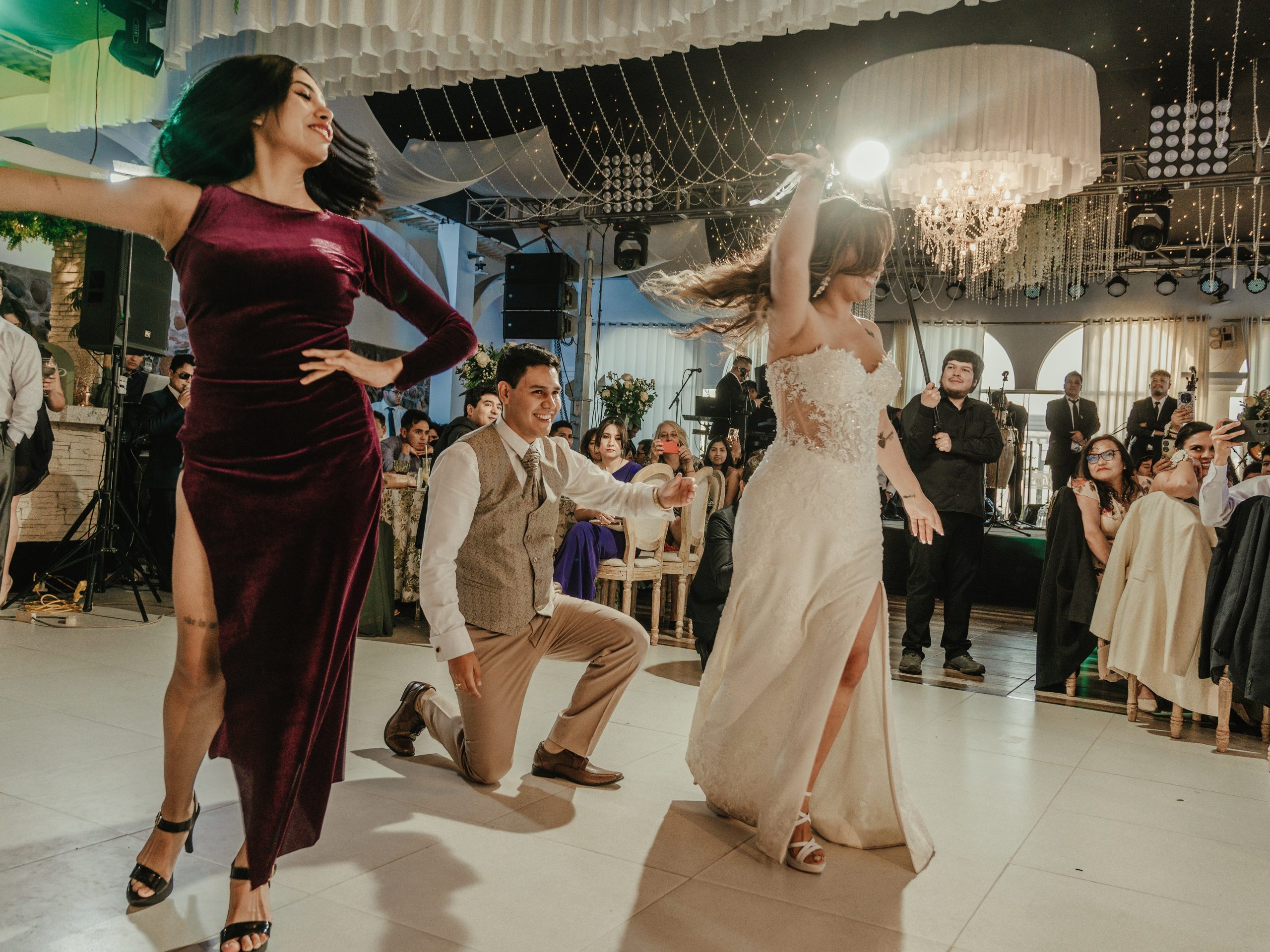 CARLA Y MARIO BODA RELIGIOSA. Studio KVTA | Fotografía y Video de Bodas en Arequipa