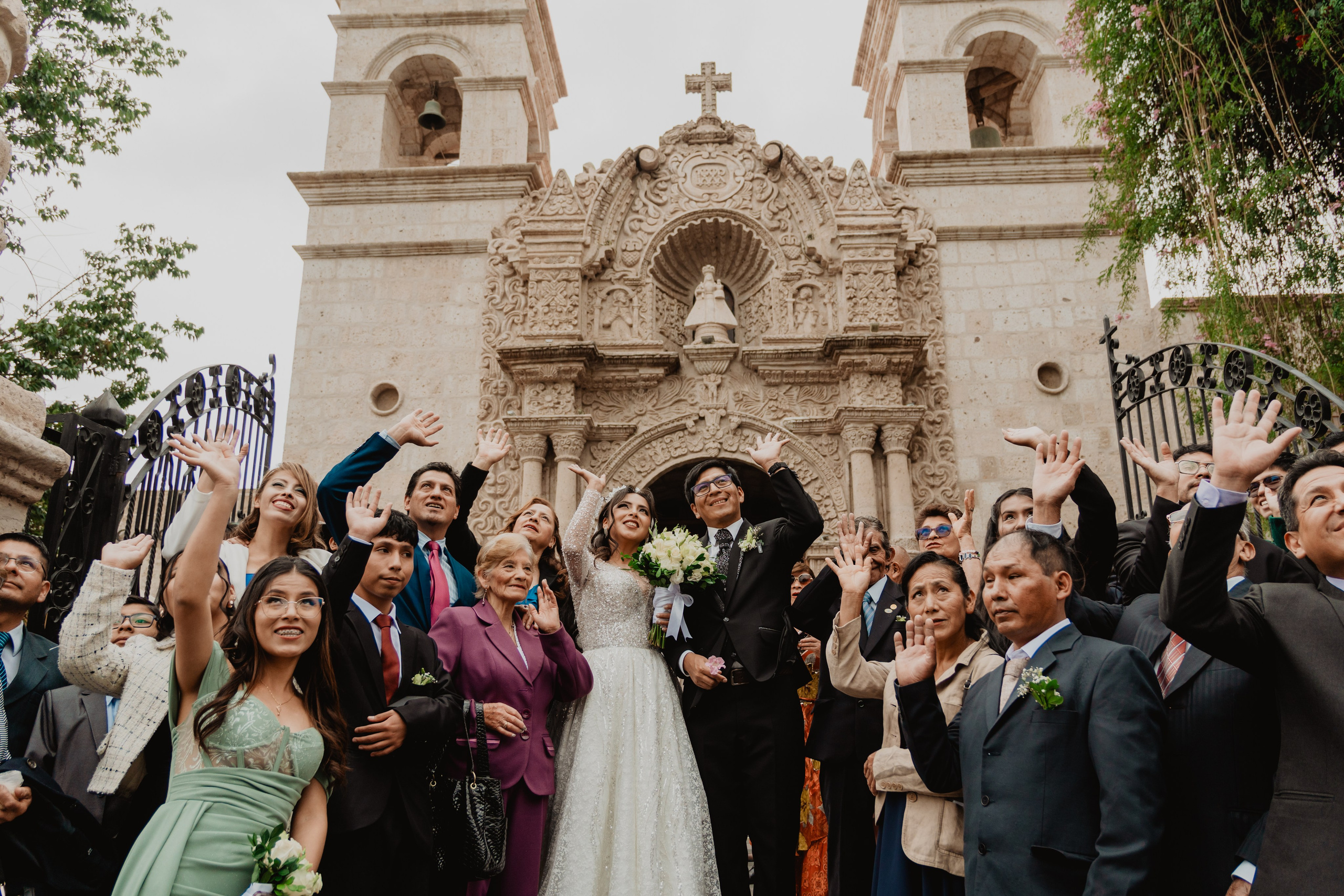 FERNANDO + MARIBEL | BODA RELIGIOSA. Studio KVTA | Fotografía y Video de Bodas en Arequipa