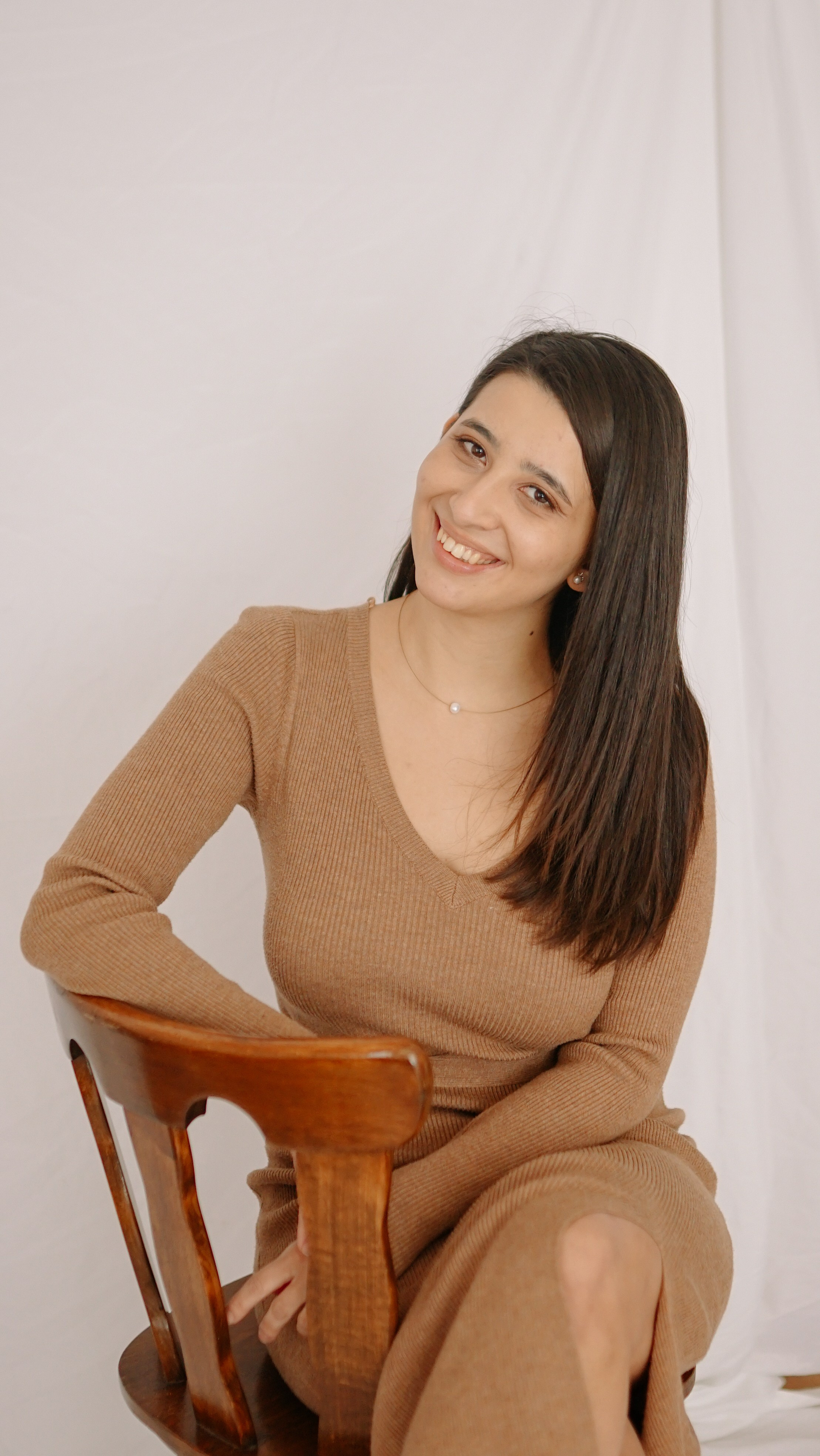 Fotografie de Portret Brașov | Artist Mădălina Beda. Madalina Beda- Artist vizual, fotograf, doula la nastere, consultant babywearing Brasov si in toata tara