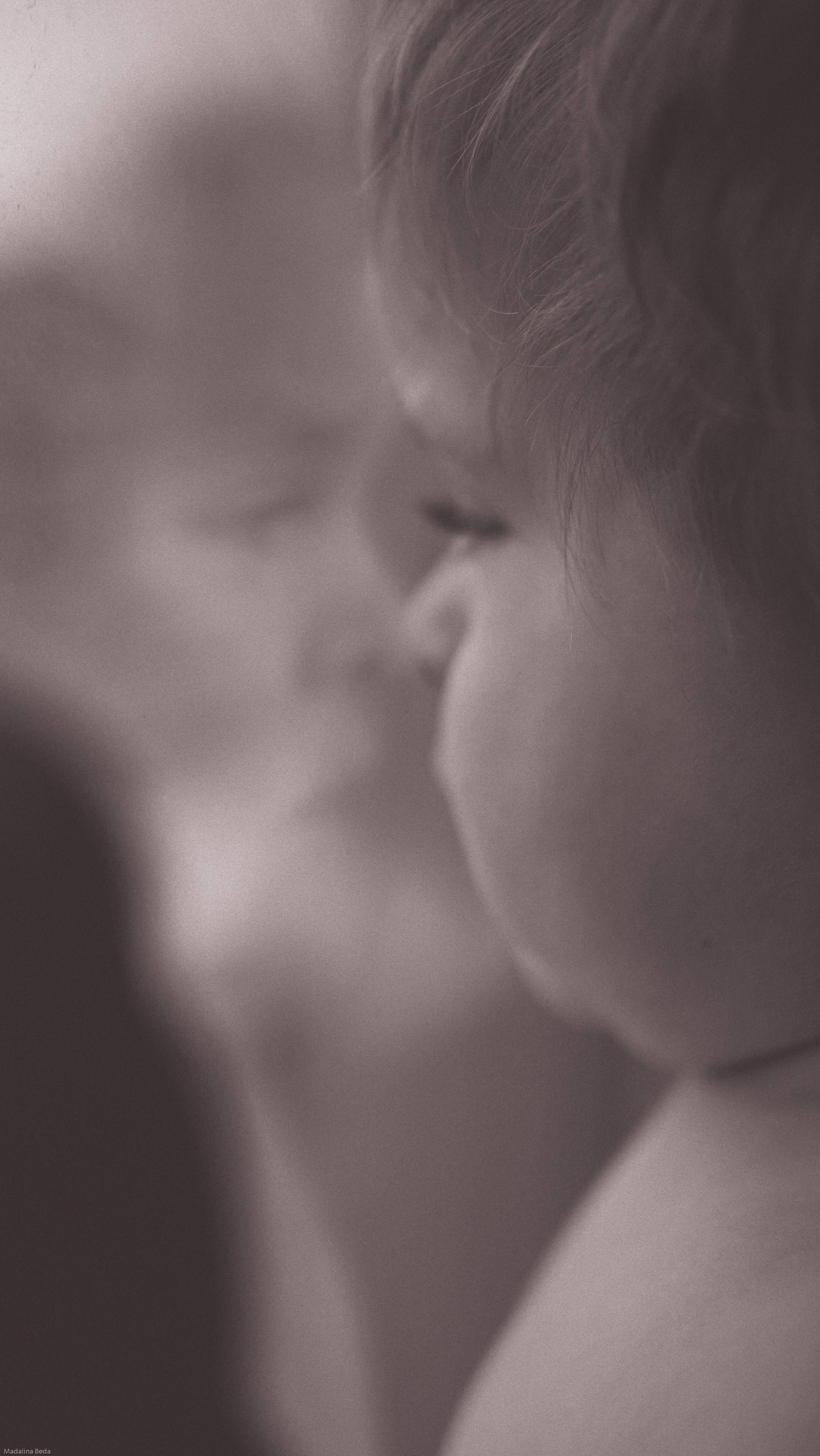 Mother Earth: Proiect de Fotografie Maternitate | Mădălina Beda. Madalina Beda- Artist vizual, fotograf, doula la nastere, consultant babywearing Brasov si in toata tara