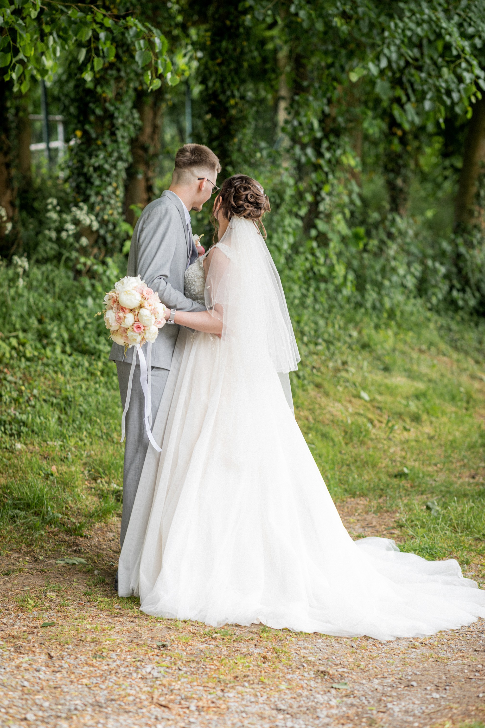 Kirchliche Trauung Salzkoten – Emotionale Hochzeitsfotos & Reportagen. Hochzeitsfotografin in Gütersloh | Authentische Hochzeitsreportagen | TK Photographie