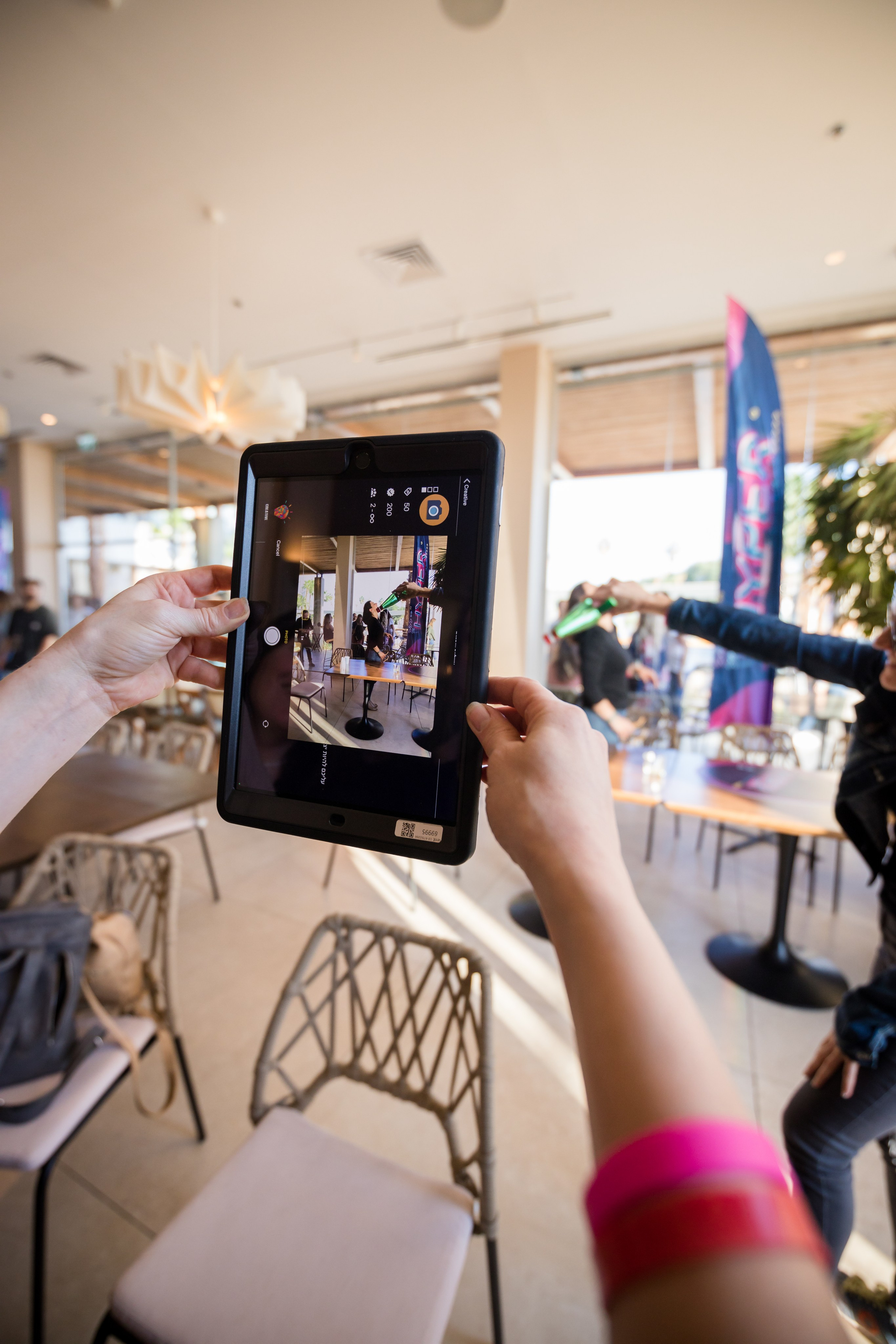 Pfizer. AMIR BUCHNIK PHOTOGRAPHER