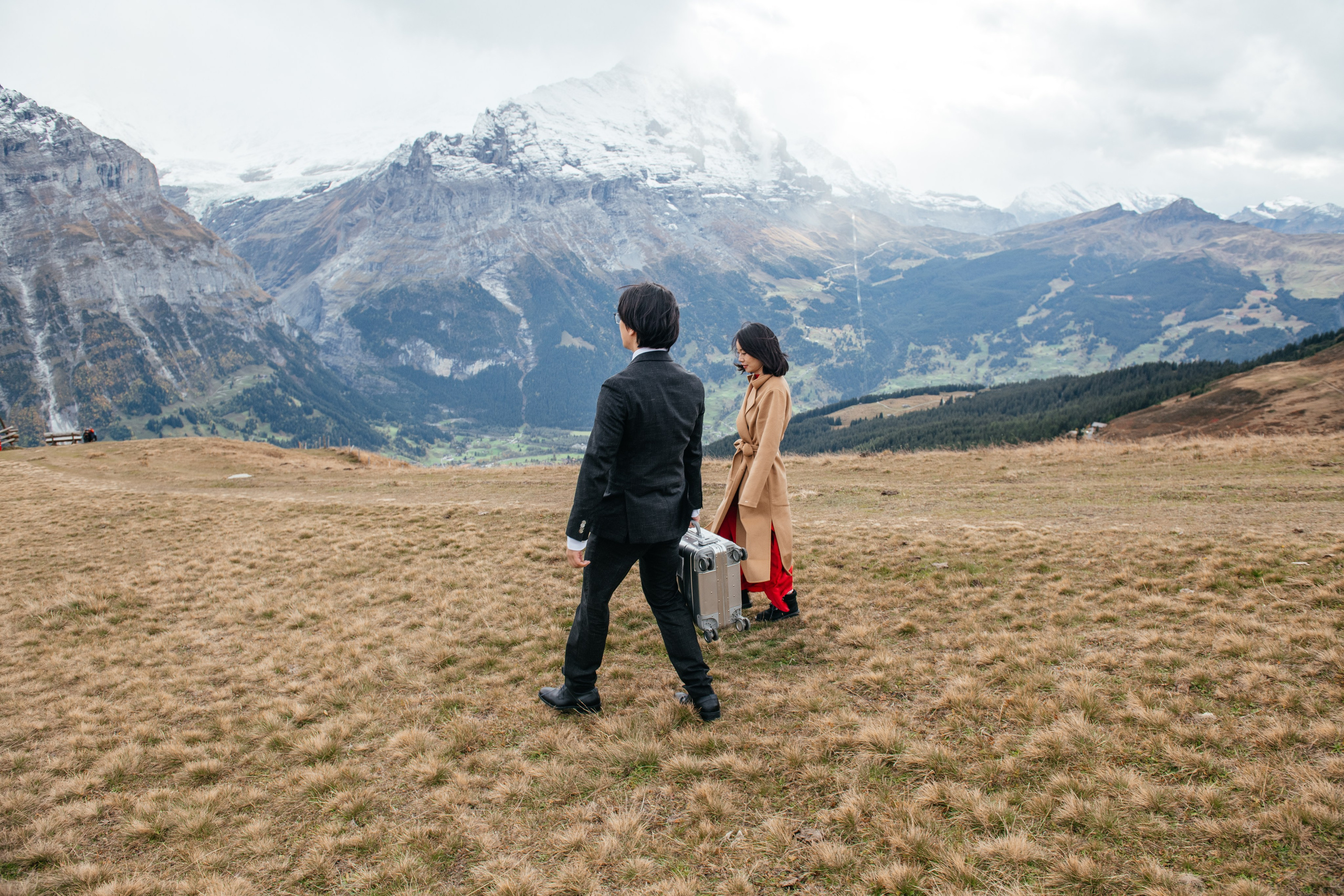 Kaiwen & Xiaoming Grindelwald, Switzerland. I am Elena Altendorfer. Wedding photographer in Zurich and Switzerland