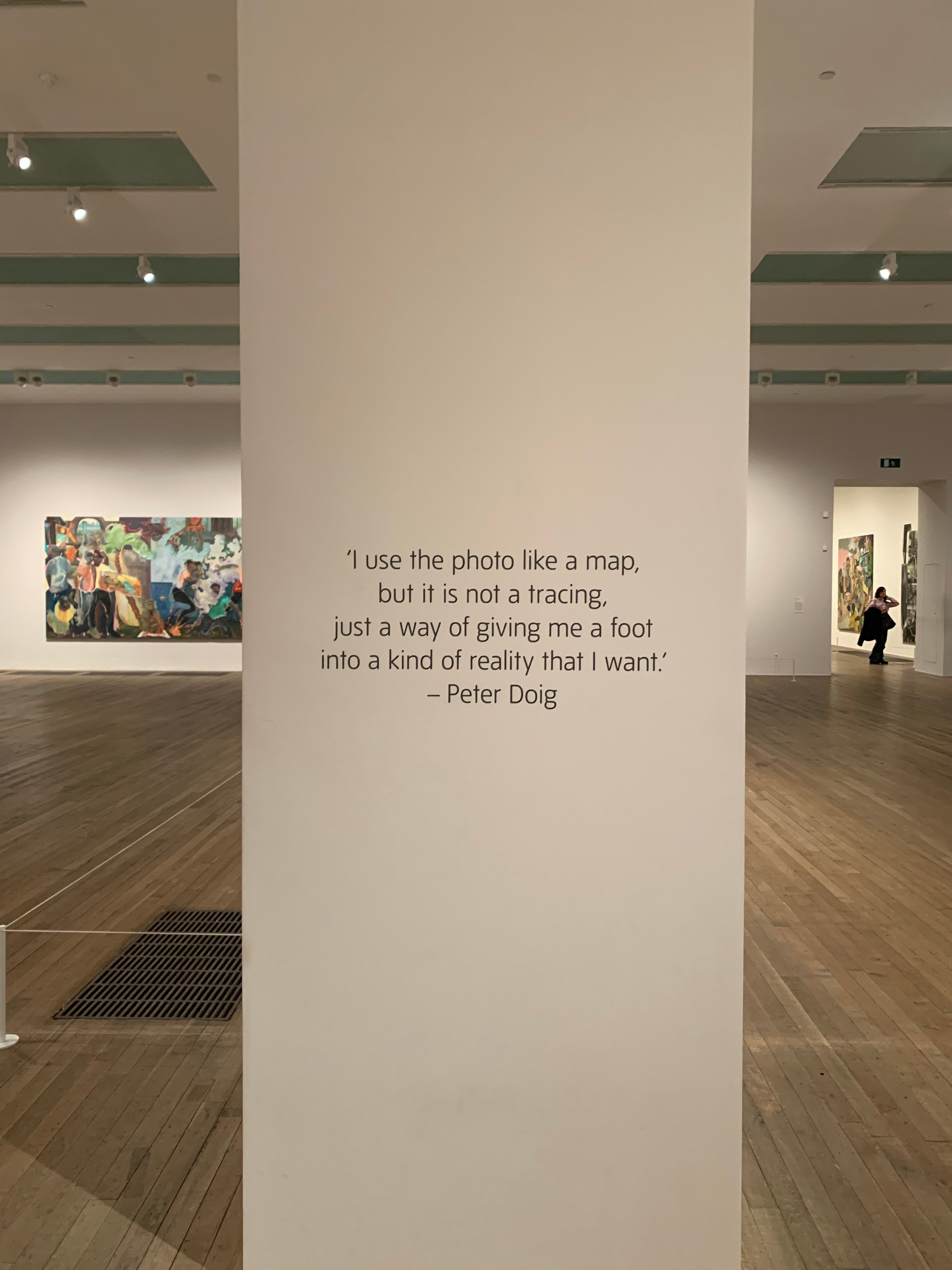 Capturing the moment at Tate Modern. Victoria Dini. Art photography in London / Folkestone, UK