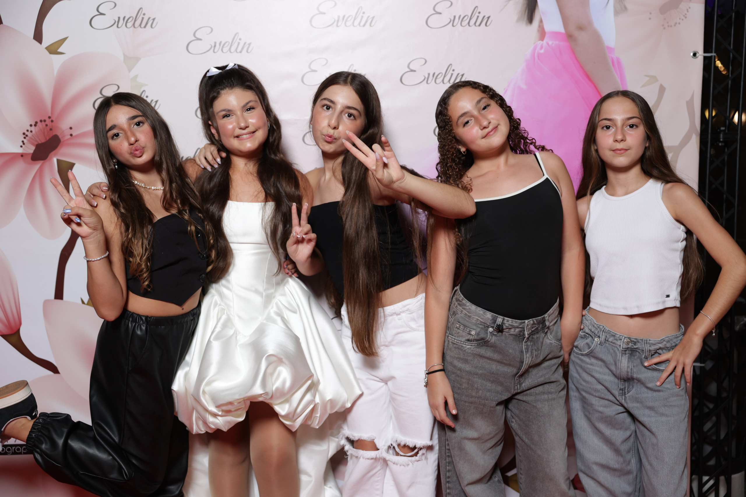 Bat Mitzvah Evelin. Wedding and events photographers Studio Shalom