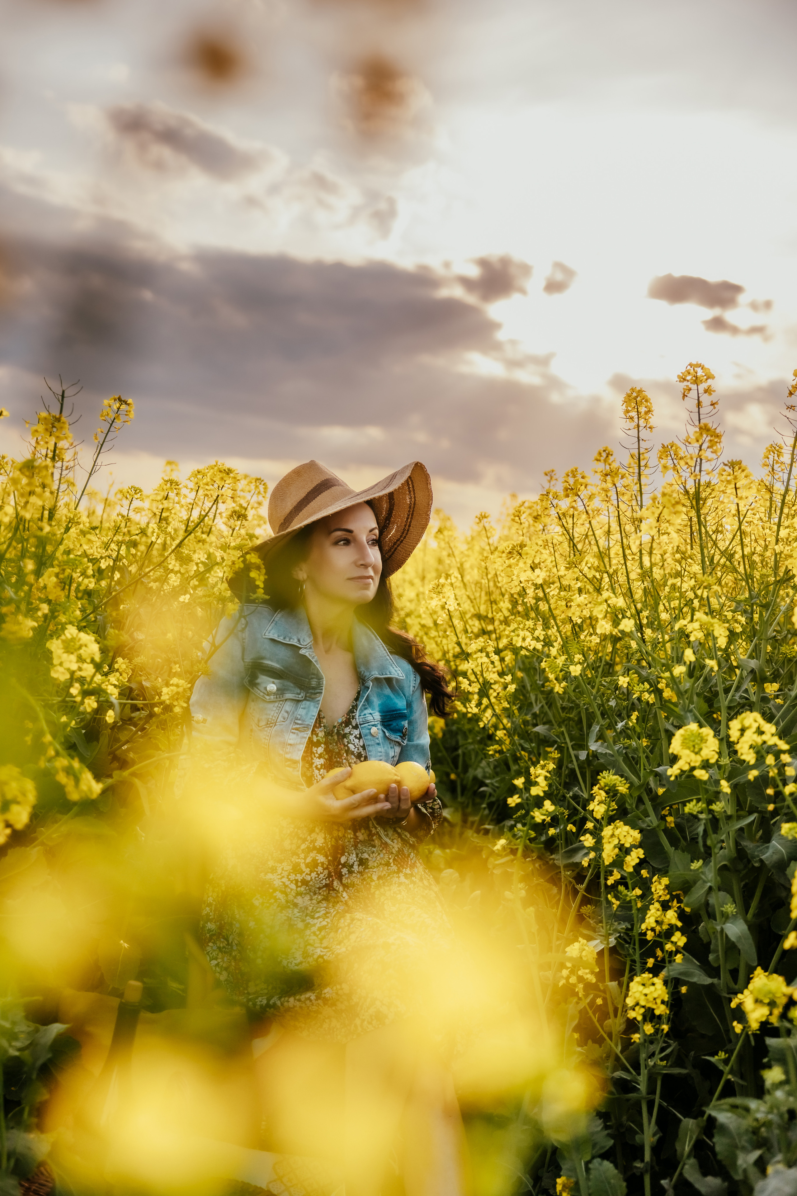 Когато цъфти рапицата. Фотограф Ирина Йотова