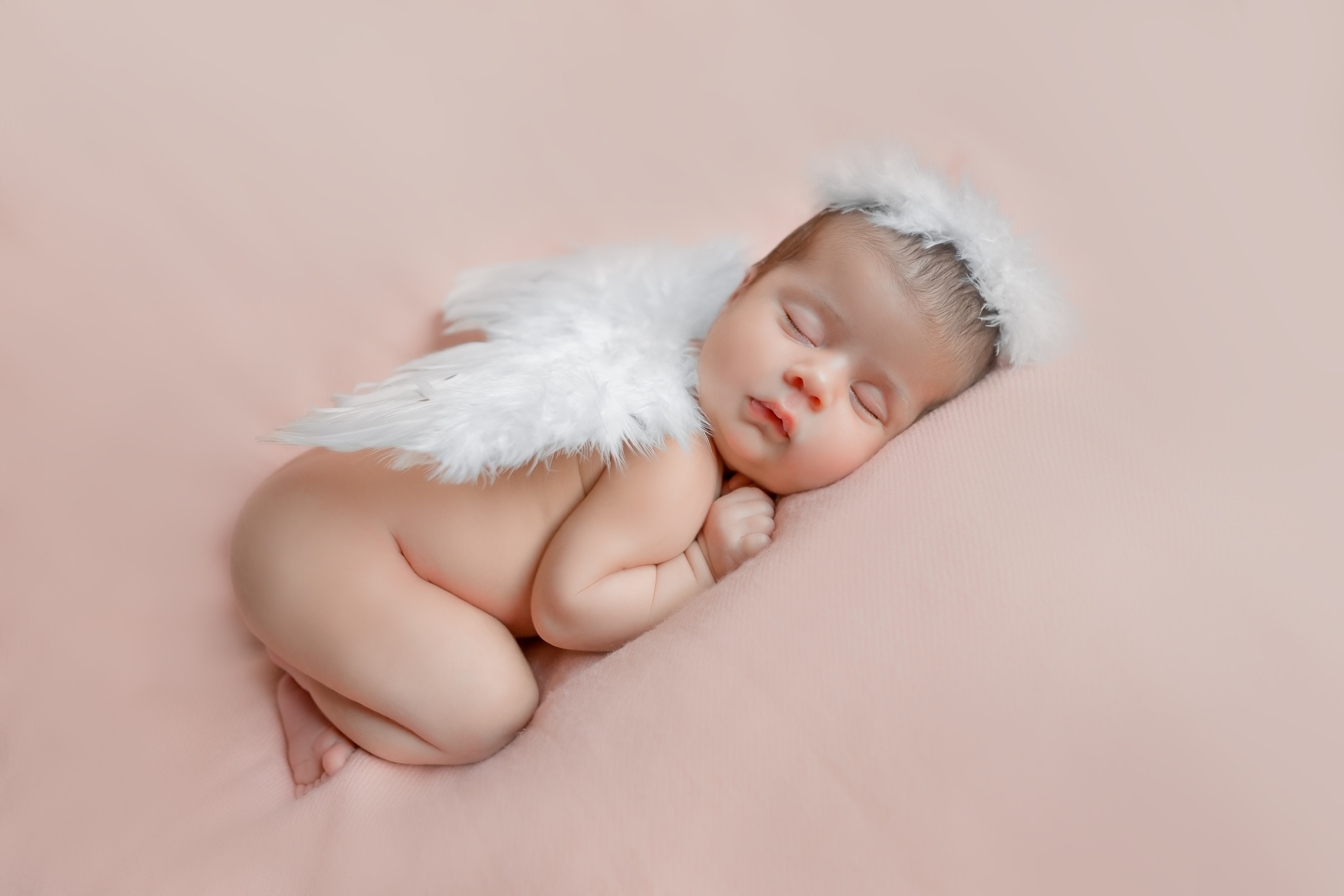 Newborn Girl. Фотограф Ирина Йотова