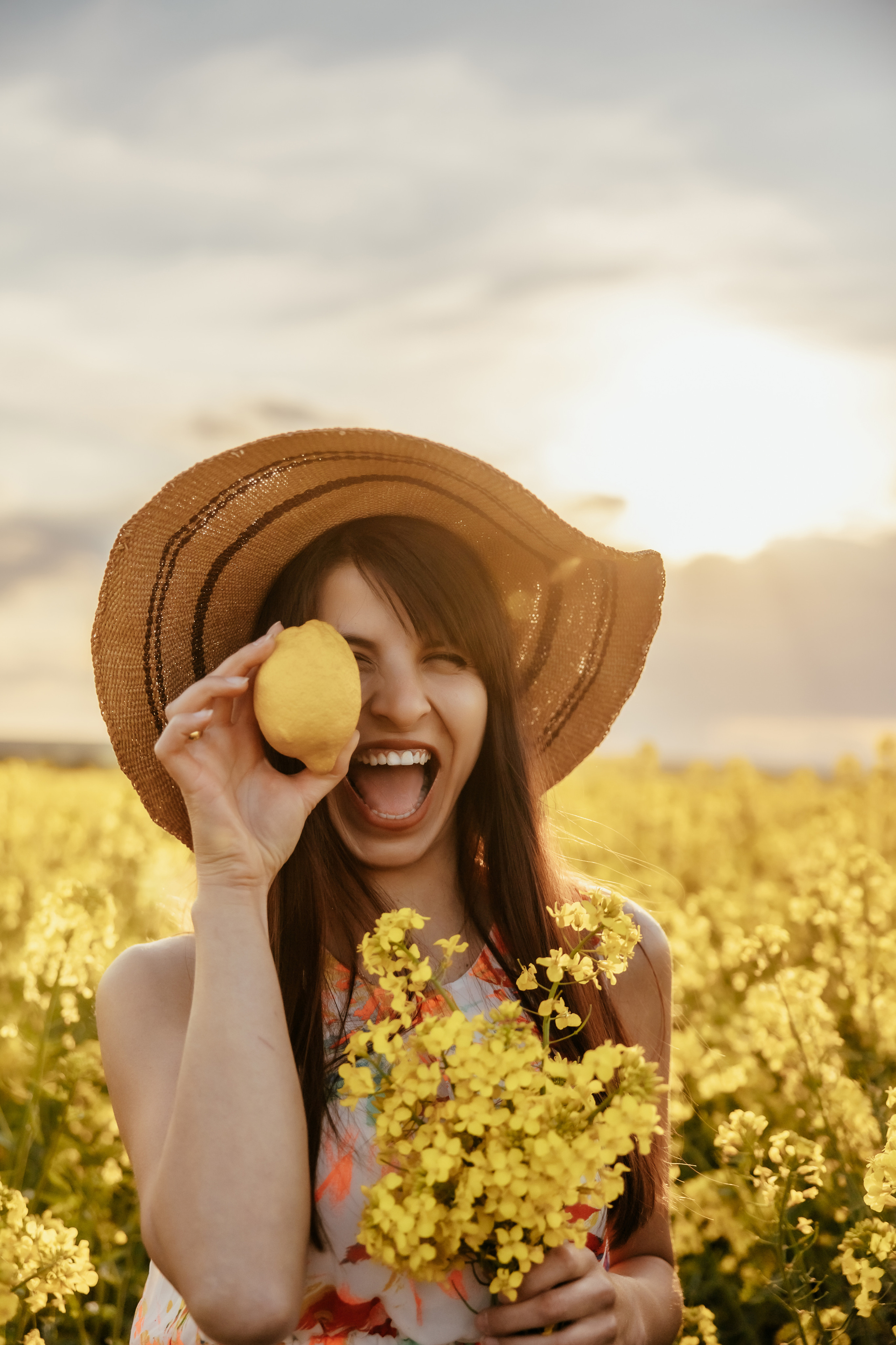 Когато цъфти рапицата. Фотограф Ирина Йотова