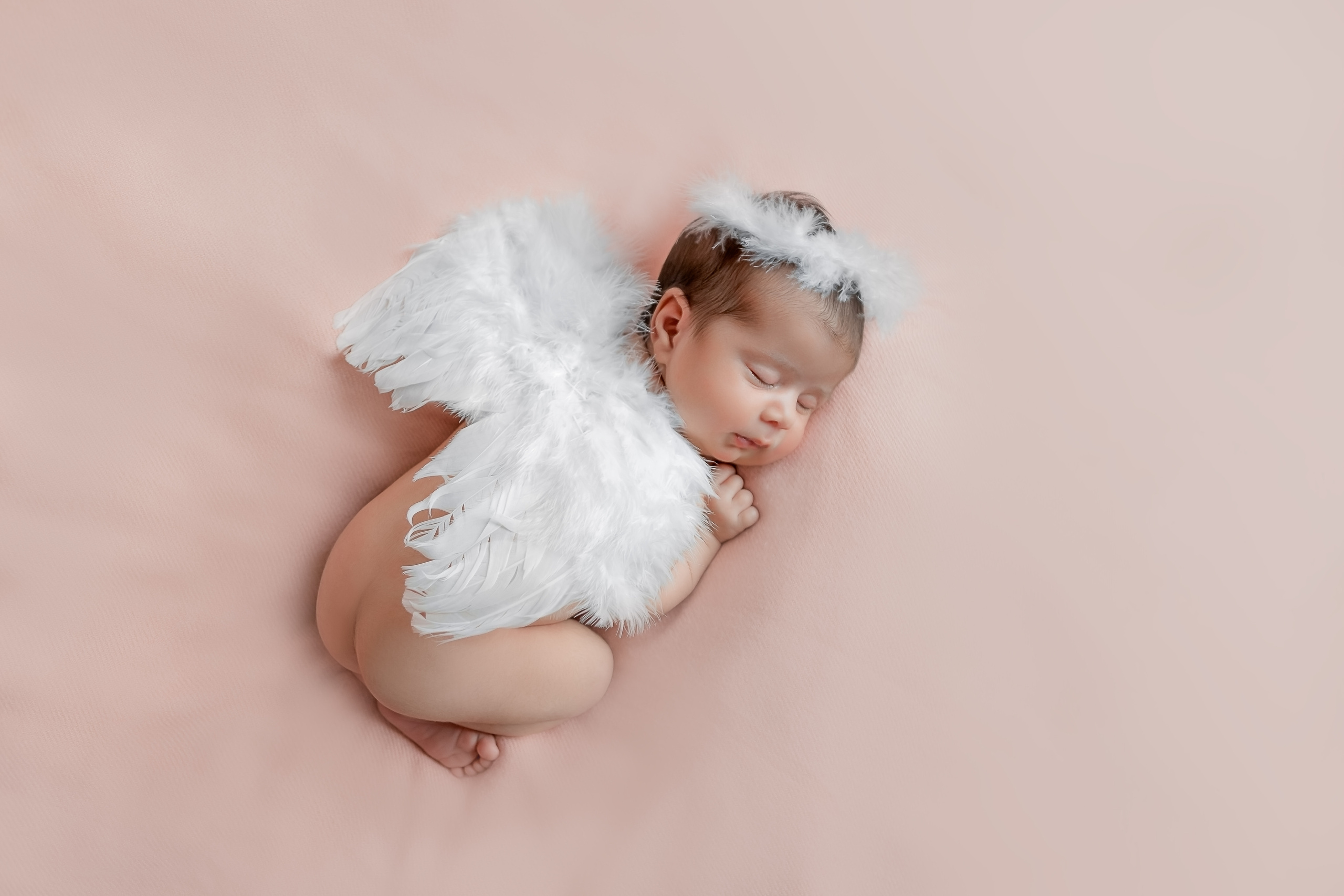 Newborn Girl. Фотограф Ирина Йотова