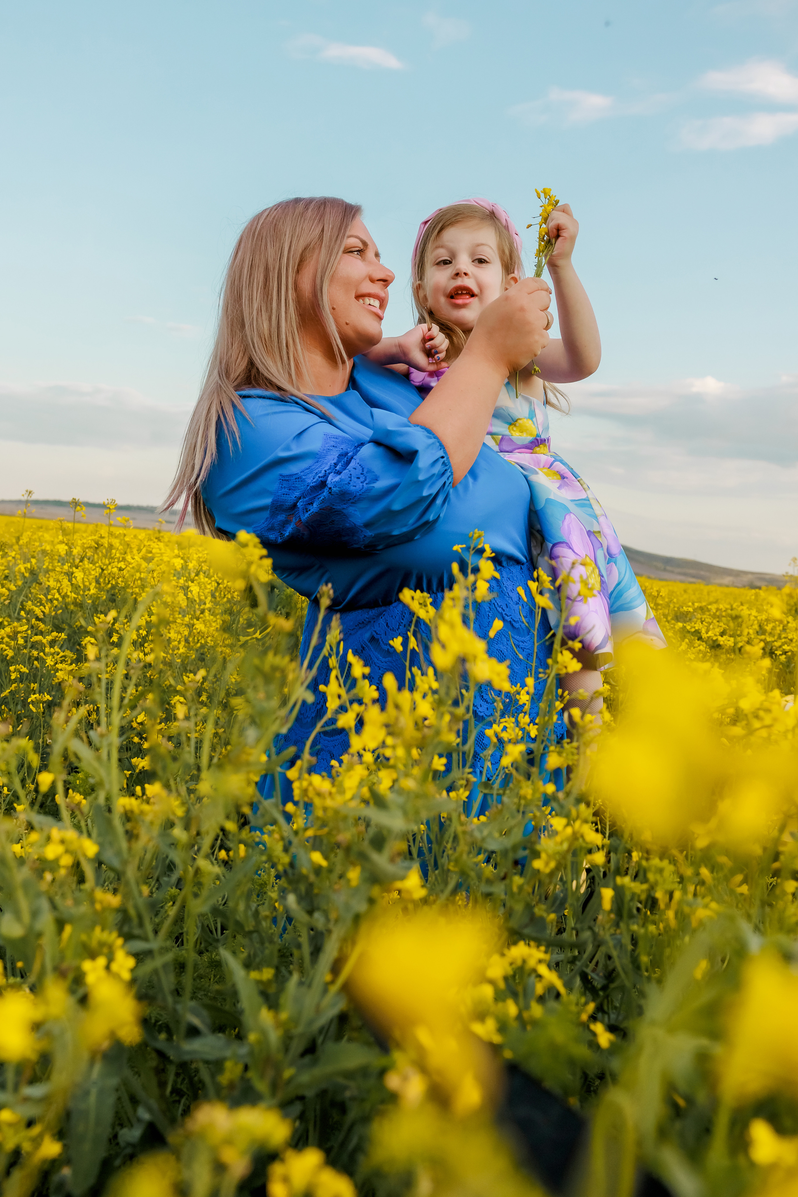 Когато цъфти рапицата. Фотограф Ирина Йотова