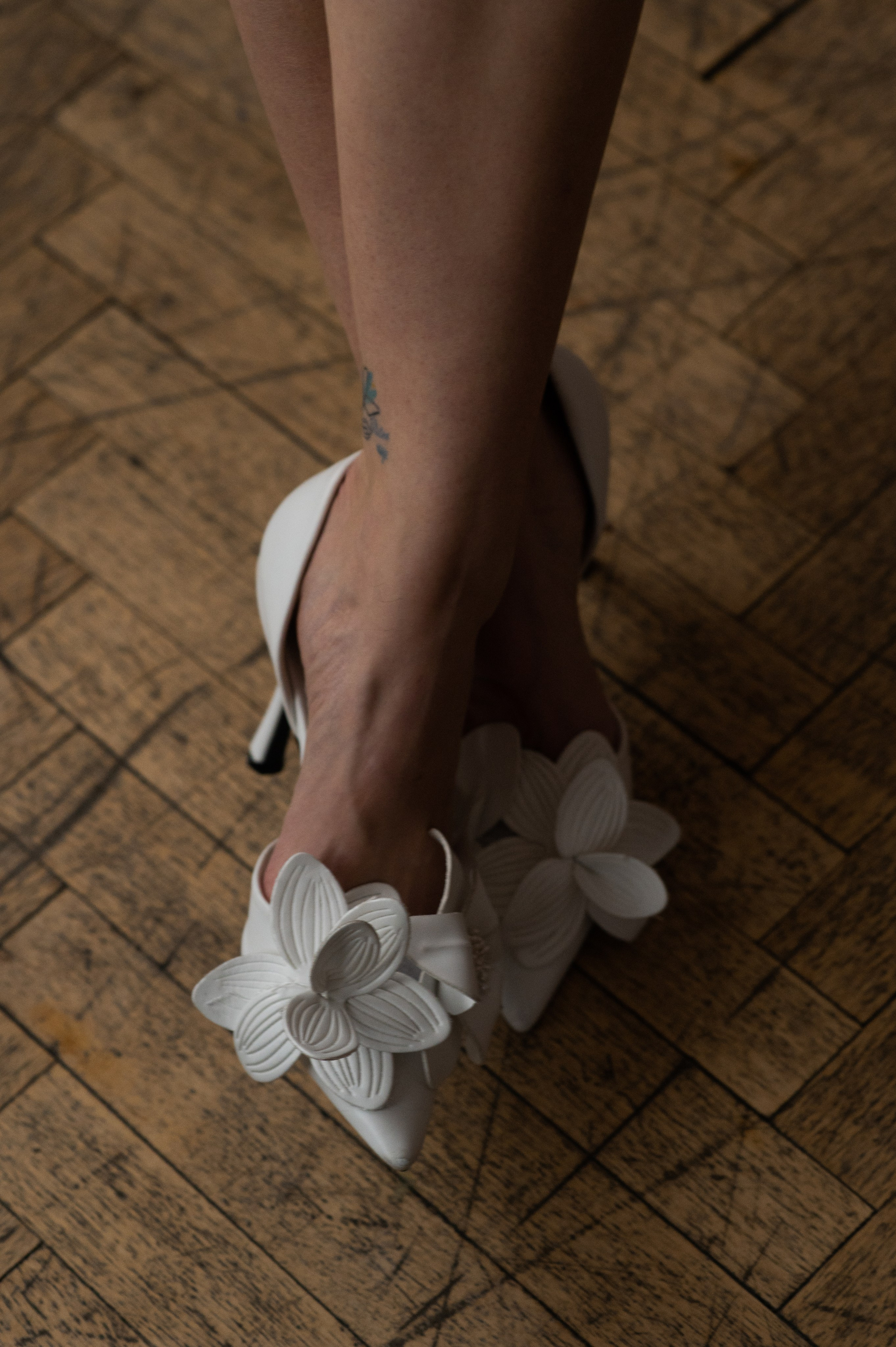 Not mannequins. Wedding and commercial photographer