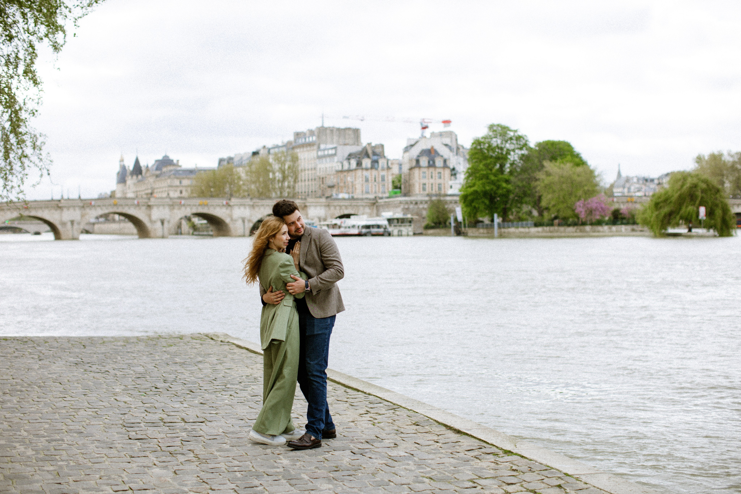 Couple Photo Walk in Paris — Romantic Lifestyle Photography. Paris Wedding Photographer