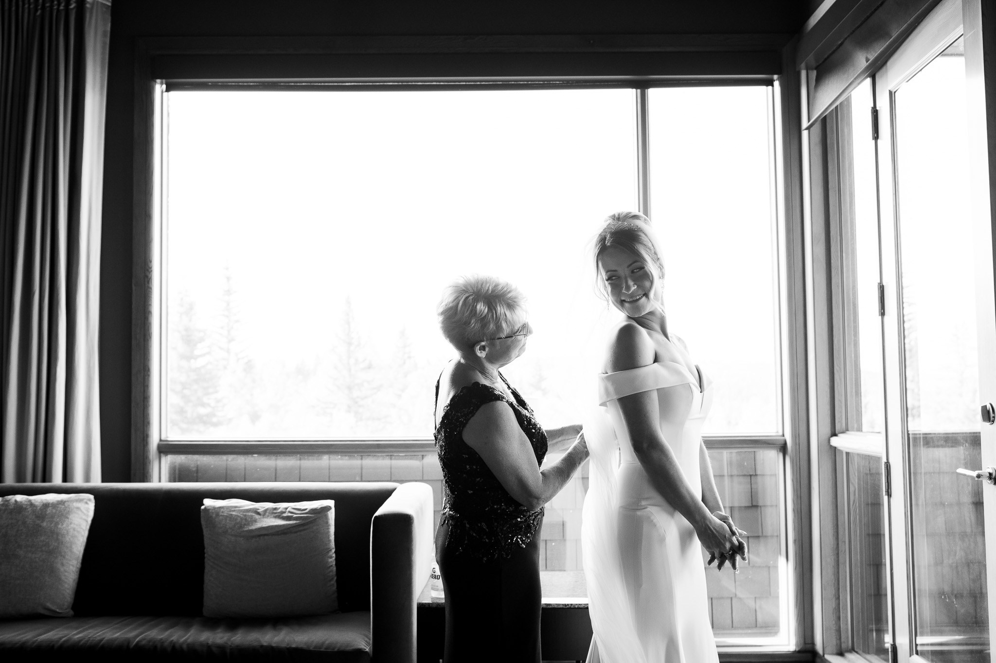 Wedding in a Bragg Creek, Alberta