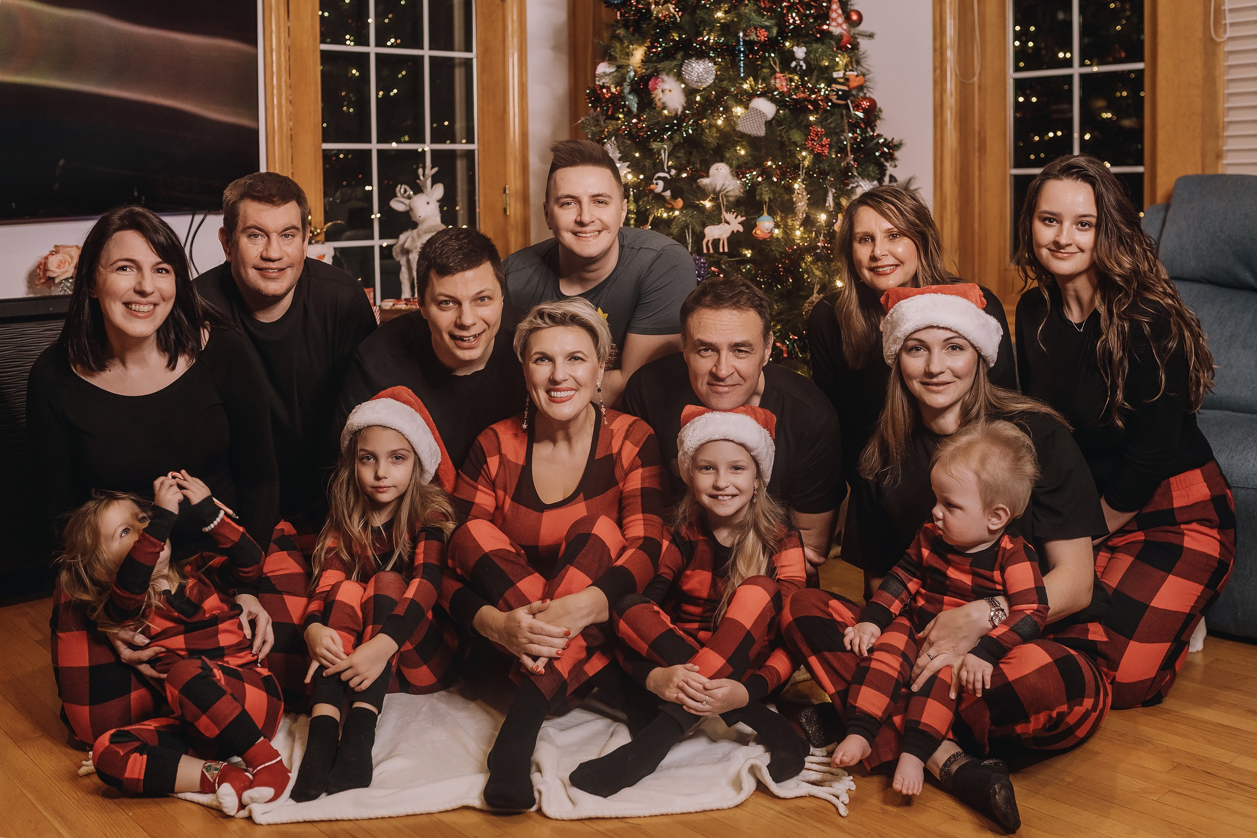 25.11.2023 Christmas Photoshoot 2. Wedding family event photographer in Chicago Nick Yushevich