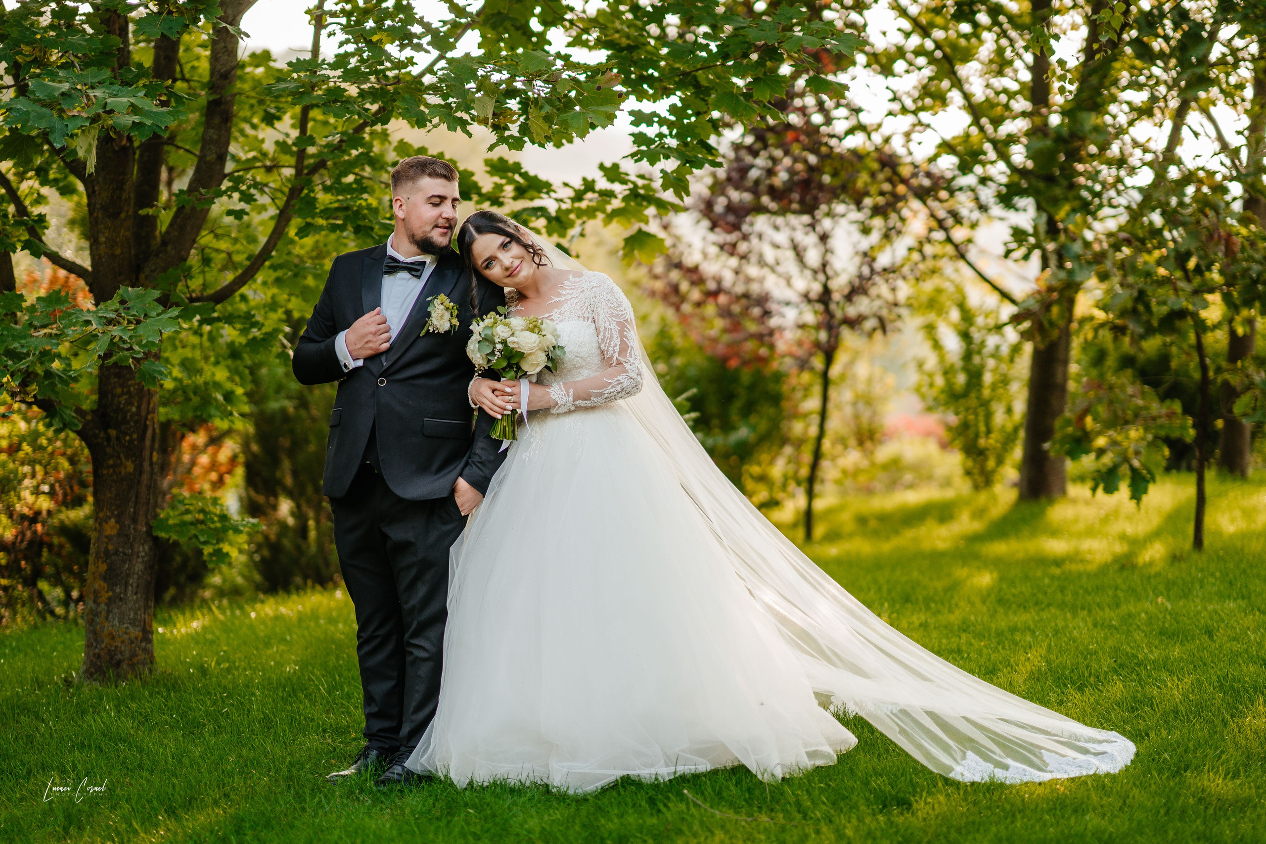 Fotograf de Nuntă Profesional — Fotografie Jurnalistică și Clasică pentru Amintiri de Neuitat. Fotograf de nuntă, corporate, botezuri, majorate și aniversări Roman, Lucaci Cornel