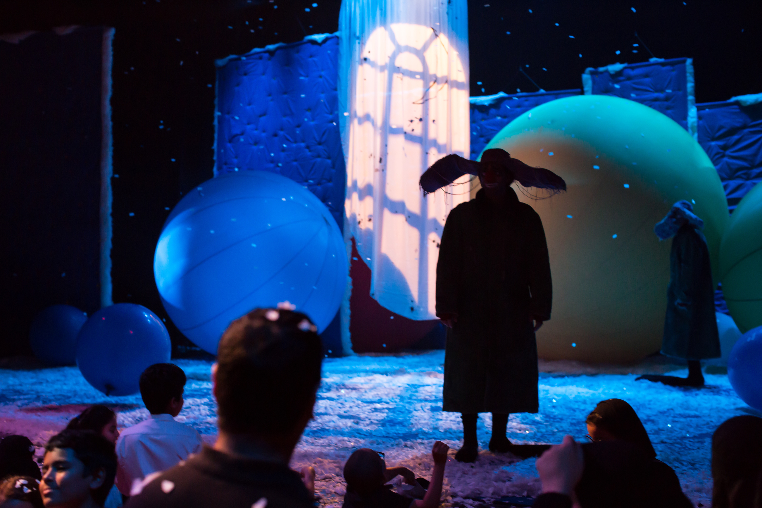 Slava's Snow Show. Документальный фотограф, междисциплинарный художник