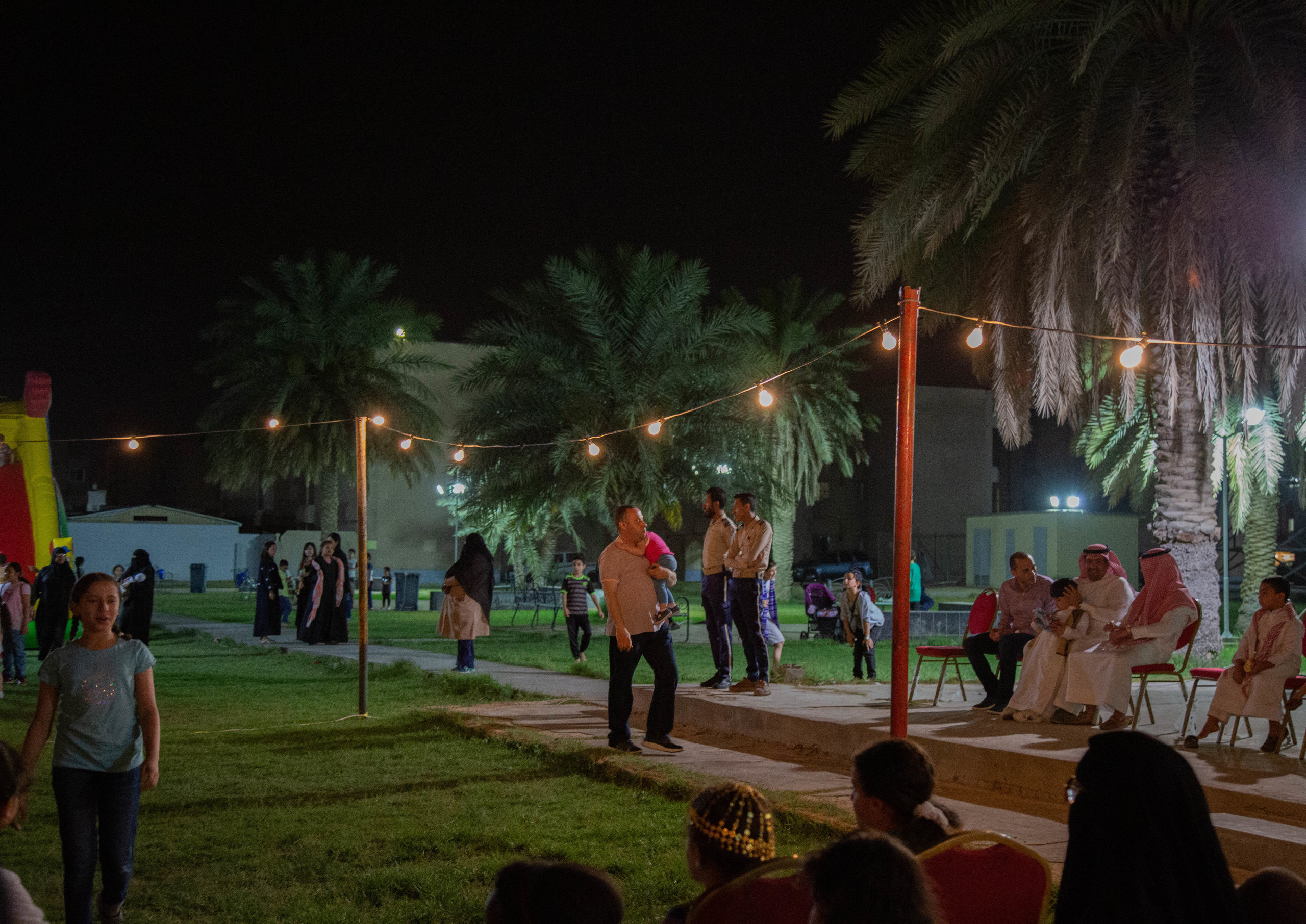 Gargaan. Документальный фотограф, междисциплинарный художник