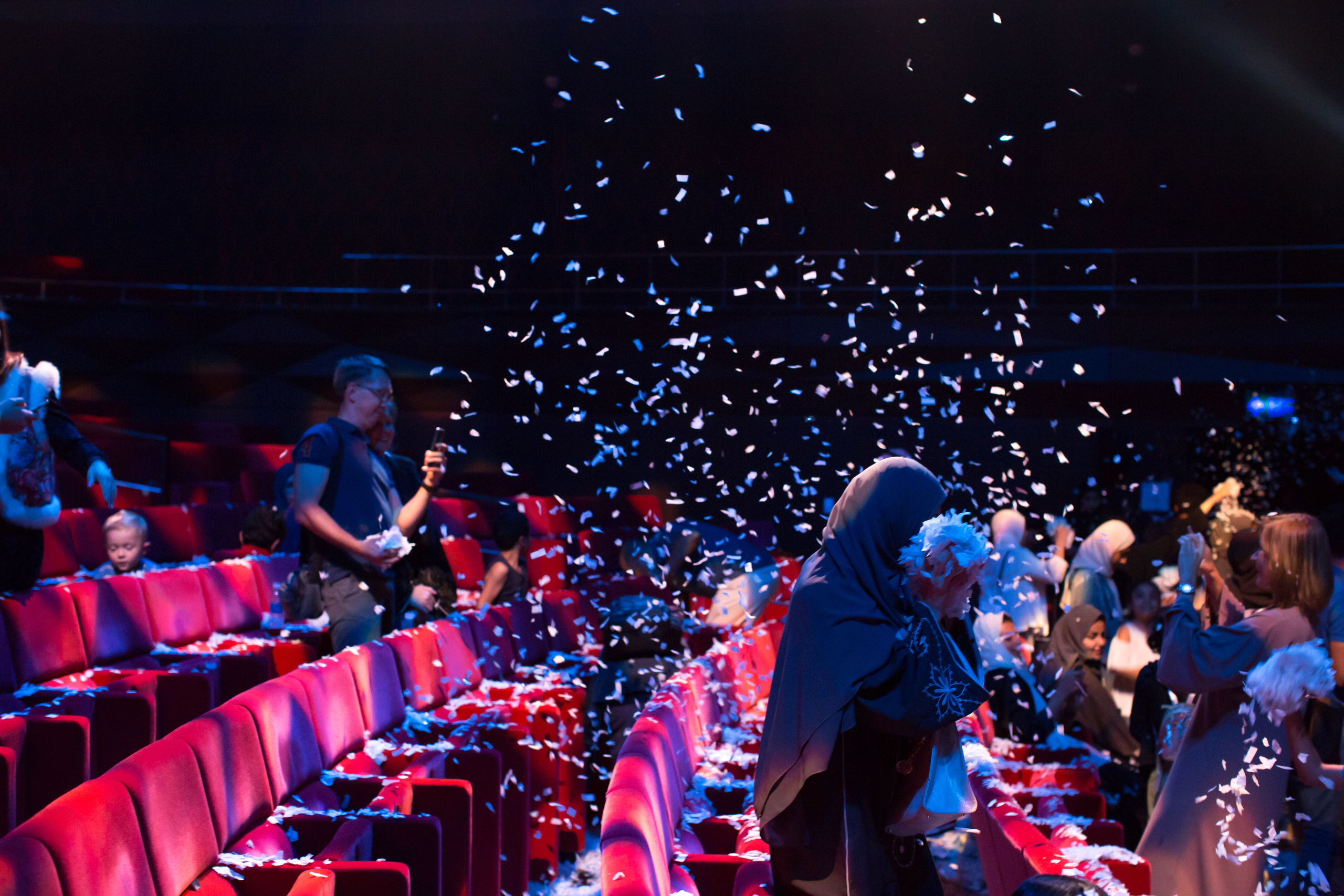 Slava's Snow Show. Документальный фотограф, междисциплинарный художник