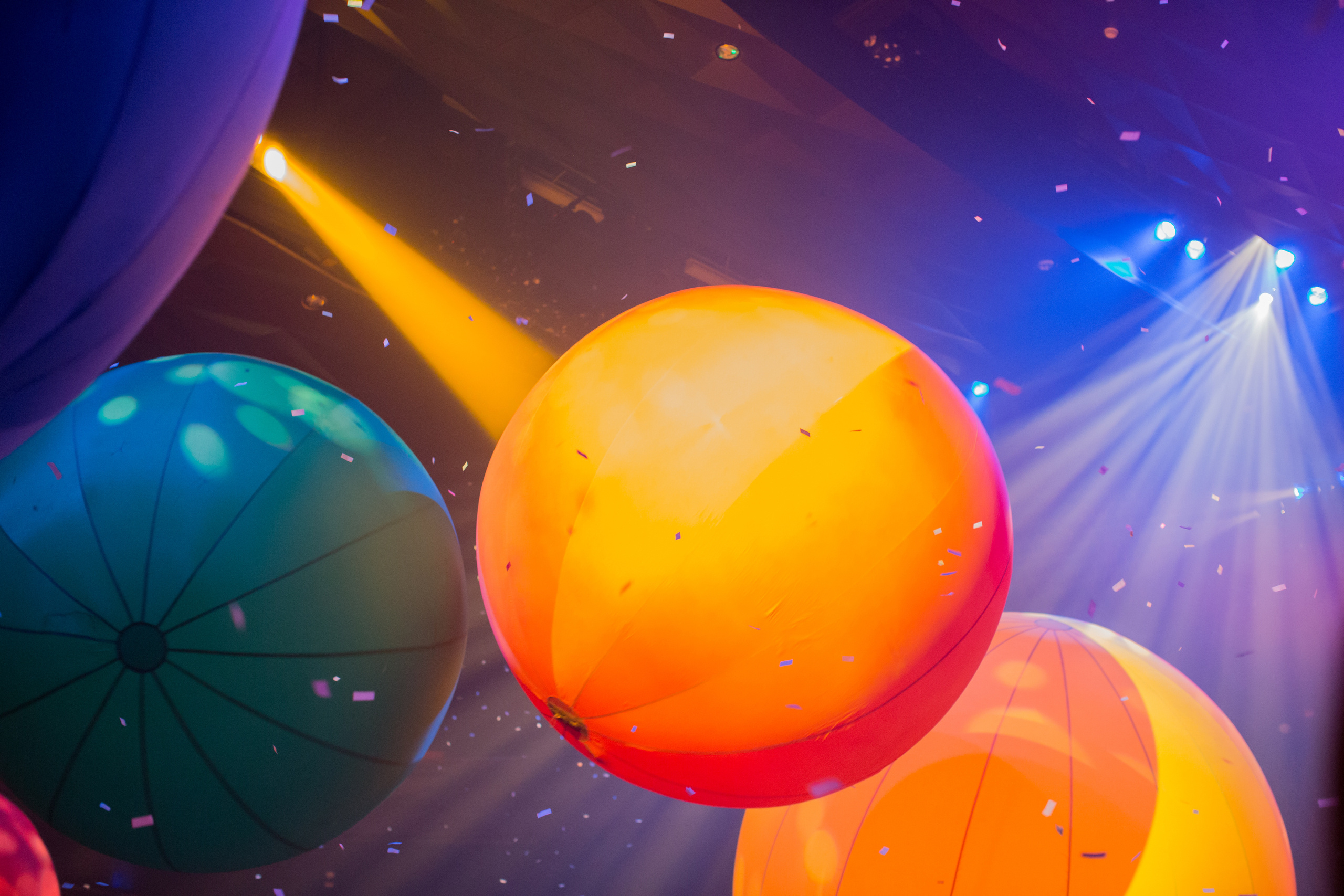 Slava's Snow Show. Документальный фотограф, междисциплинарный художник