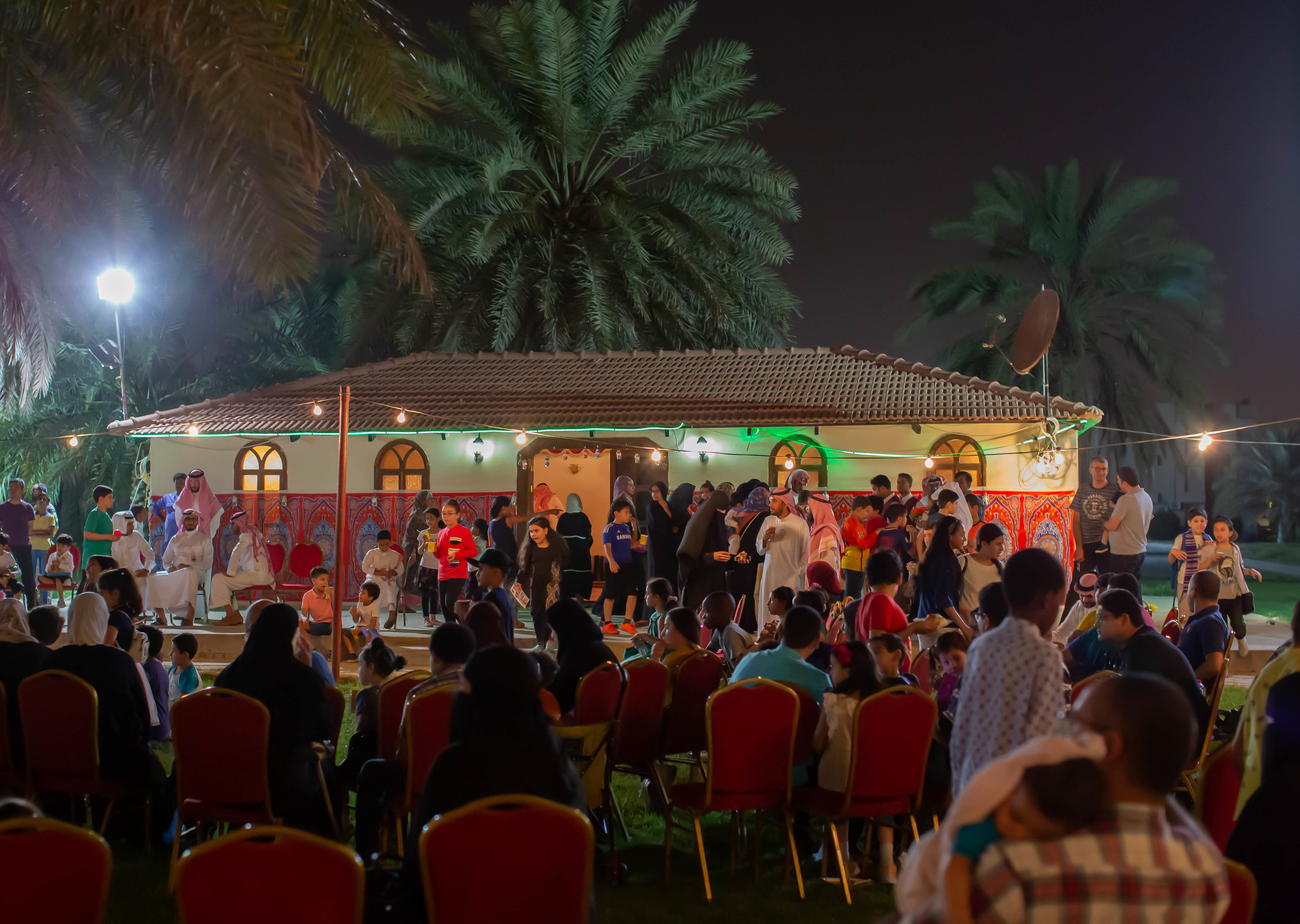 Gargaan. Документальный фотограф, междисциплинарный художник