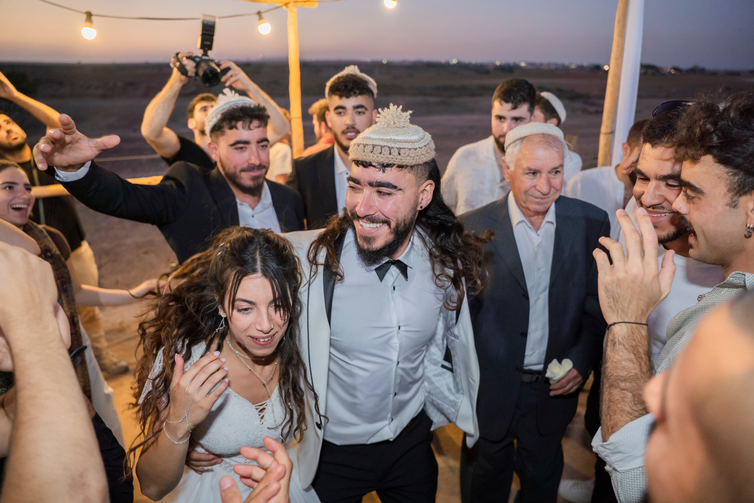 אביה ואחיה. יוסף מזרחי צילום חתונה, ברית וזוגיות. צלם מקצועי שאוהב להוציא אתכם הכי יפים ברגעים הכי מרגשים