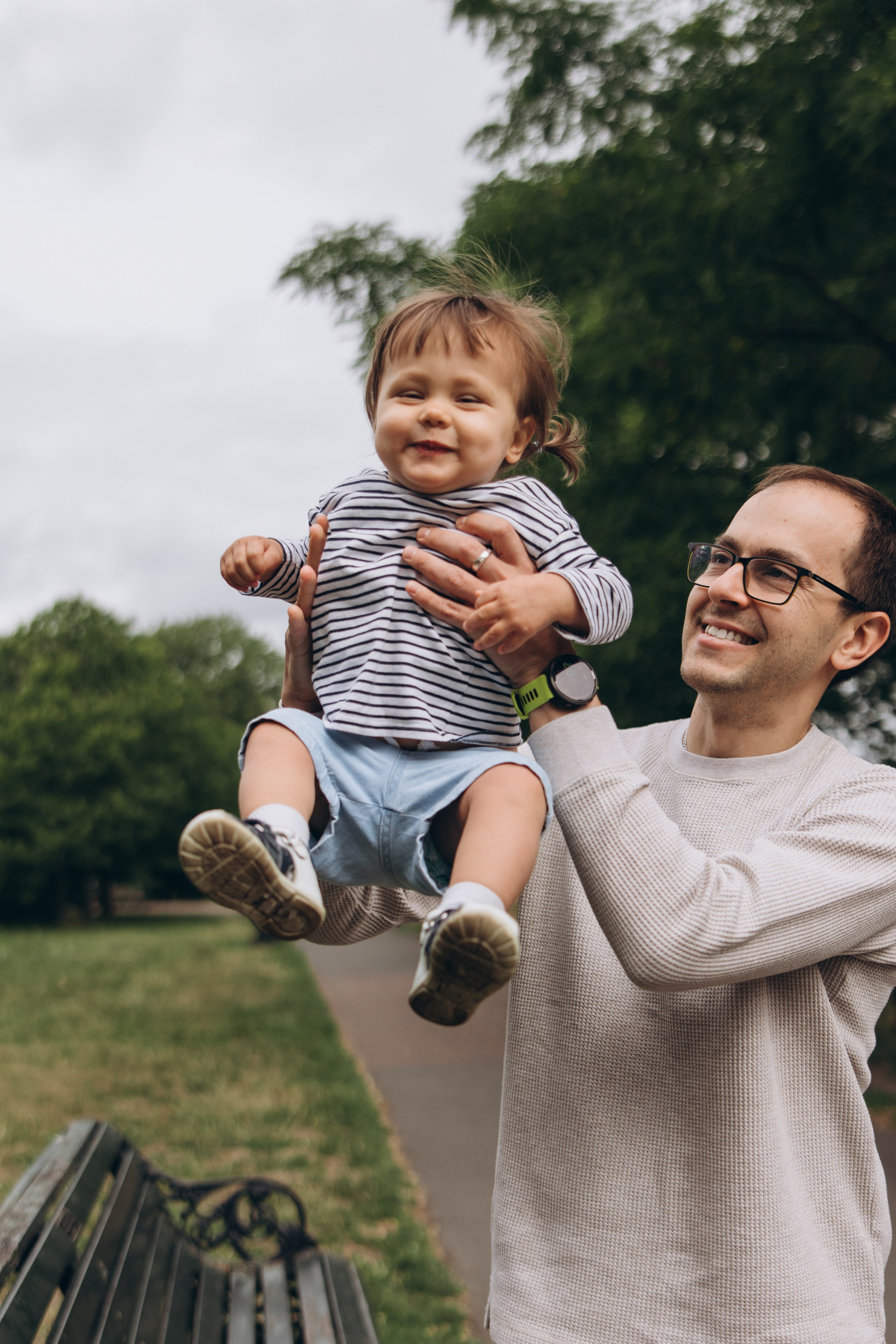 Milena with parents (Greenwich Park). Anastasia Klink, Photographer in London