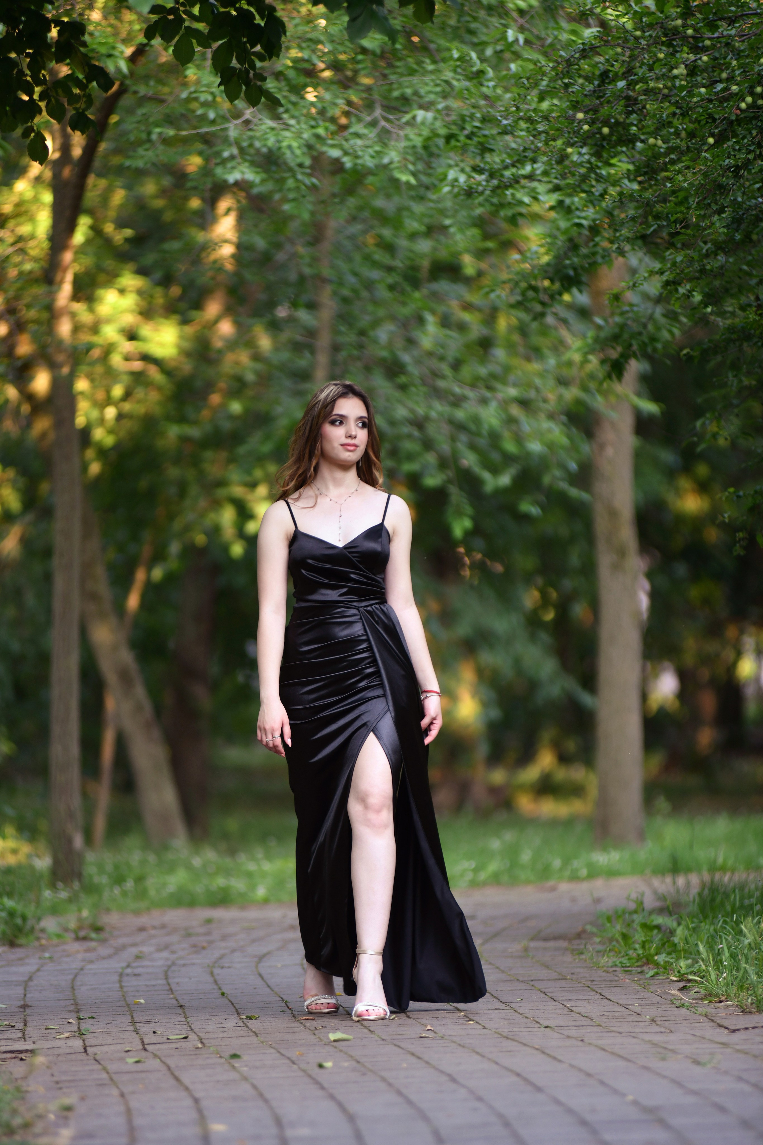 Adriana. Pro Studio Photo & Video Team