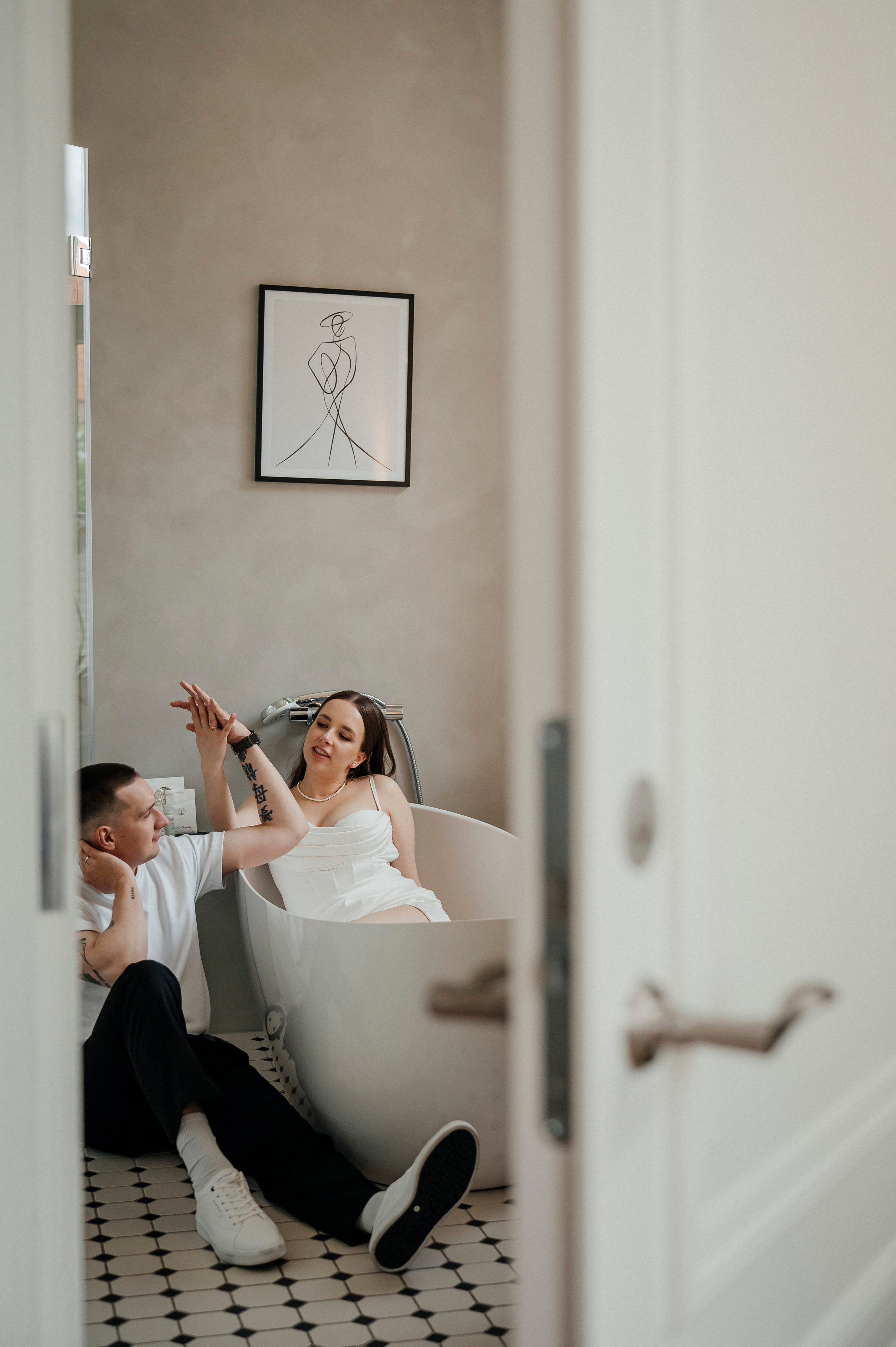 At the Old Hotel. Photographer Tallinn — Wedding | Family | Love Story