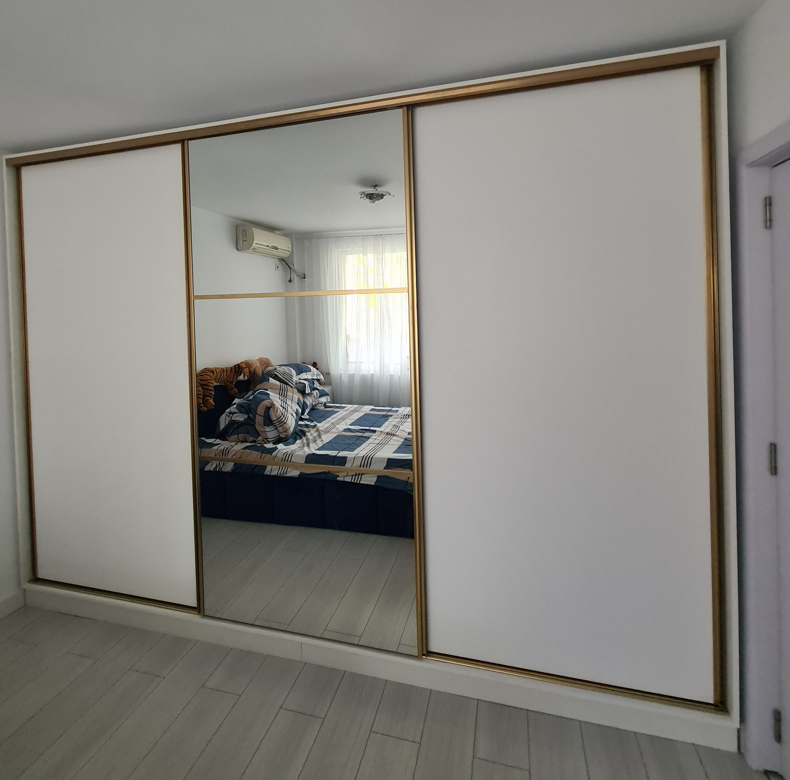 Dressing. Furniture Alexandru Turcu