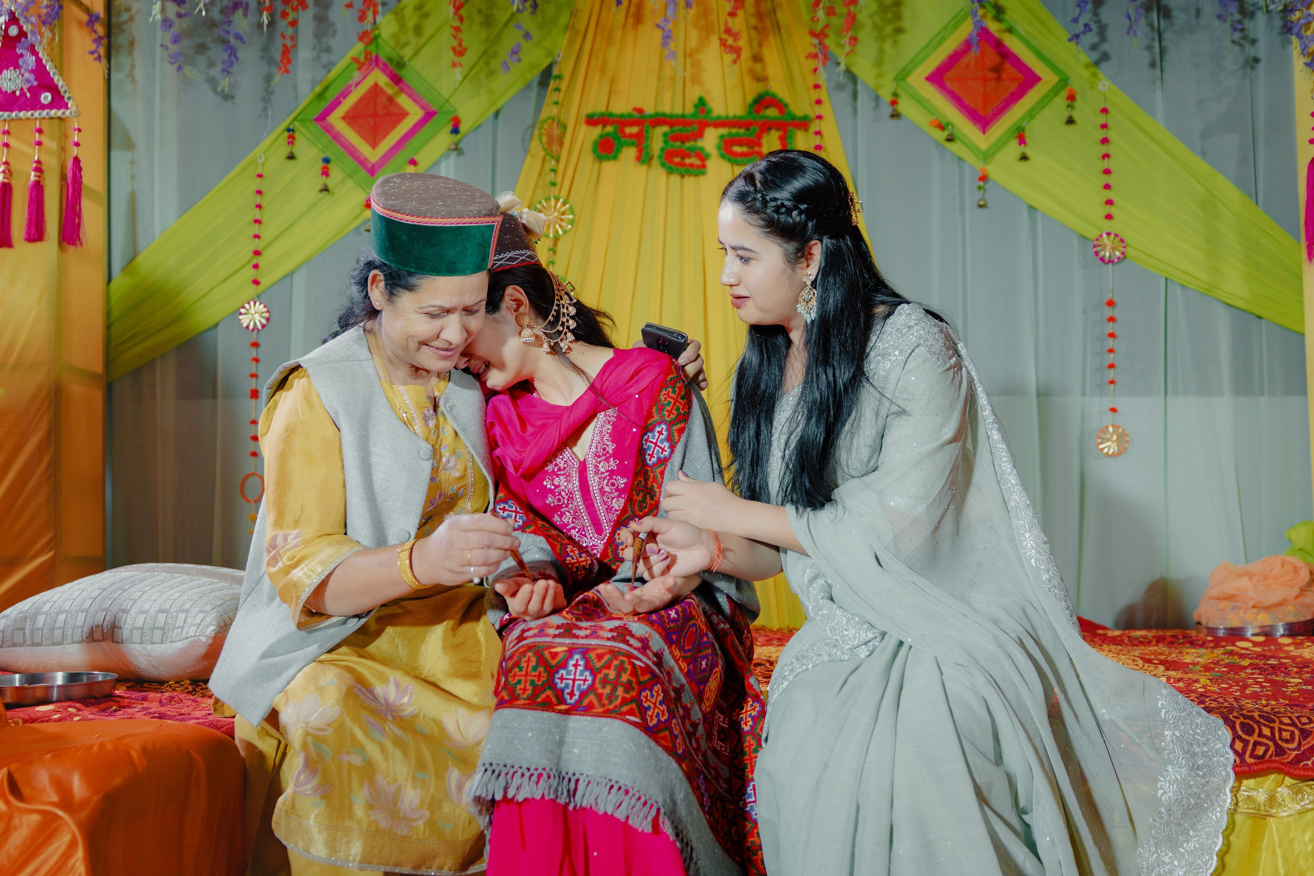 Arti & Akshay. Wedding and Family photographer in india