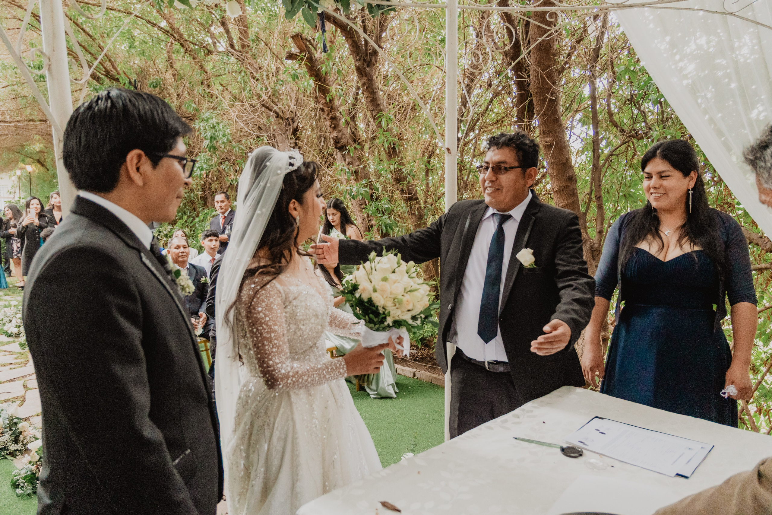 FERNANDO + MARIBEL | BODA RELIGIOSA. Studio KVTA | Fotografía y Video de Bodas en Arequipa