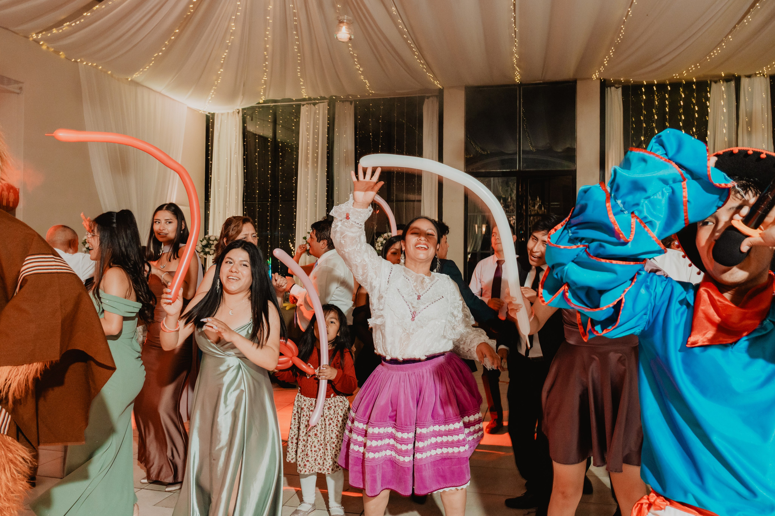 FERNANDO + MARIBEL | BODA RELIGIOSA. Studio KVTA | Fotografía y Video de Bodas en Arequipa