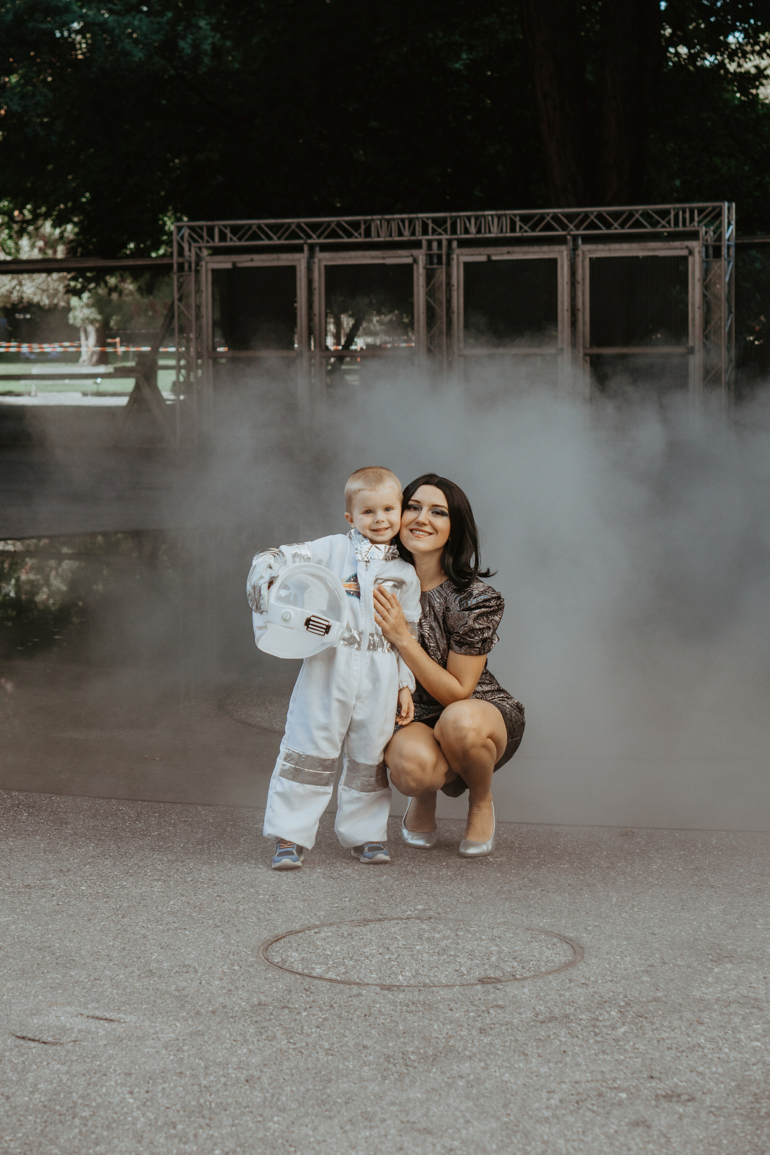 Brave astronaut and beautiful alien. Family photographer Aargau Zurich