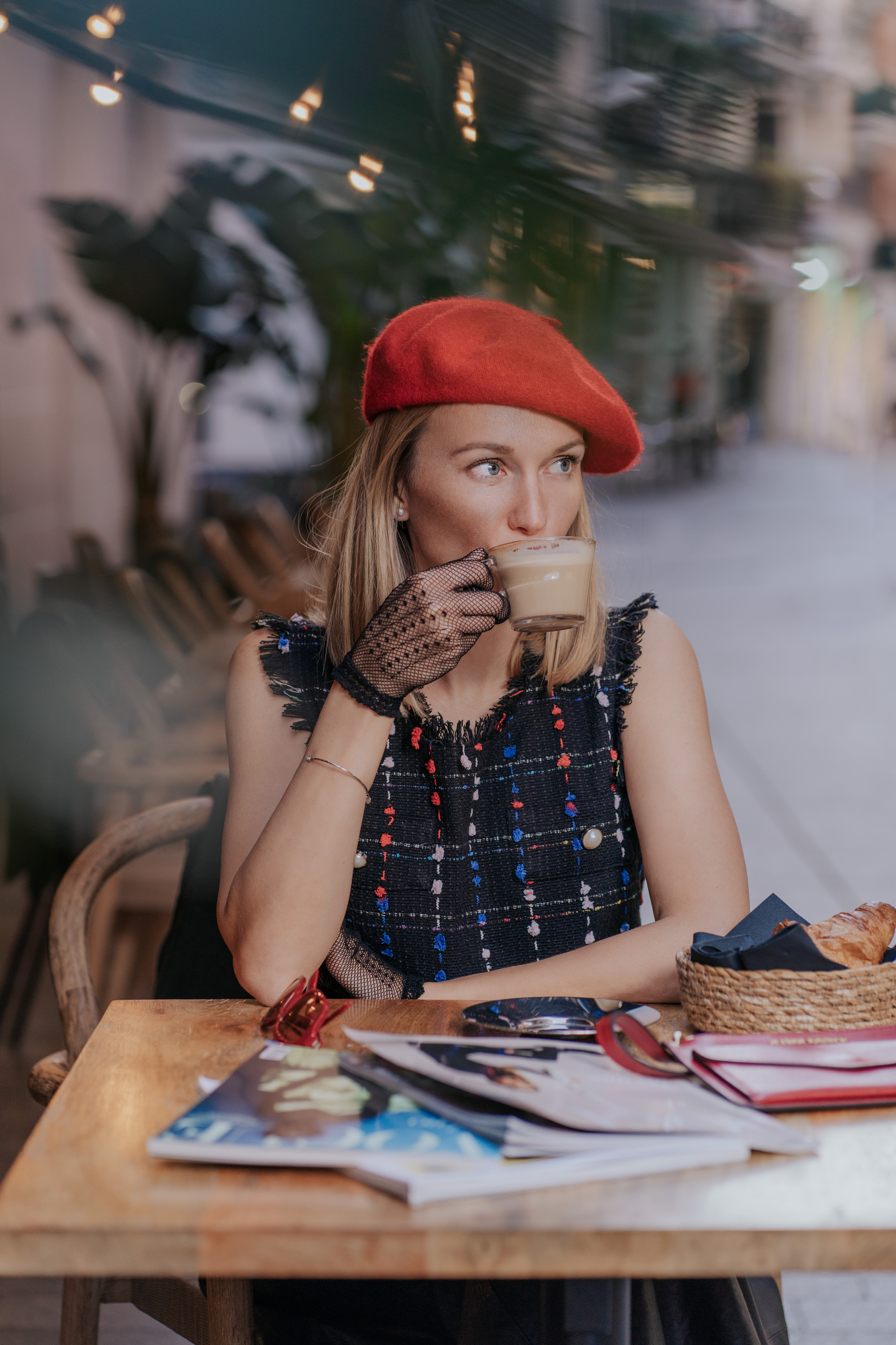 Free Barcelona Photo Guide. DiaFoto — Wow Photographer in Barcelona | Premium Barcelona Photoshoot Experience