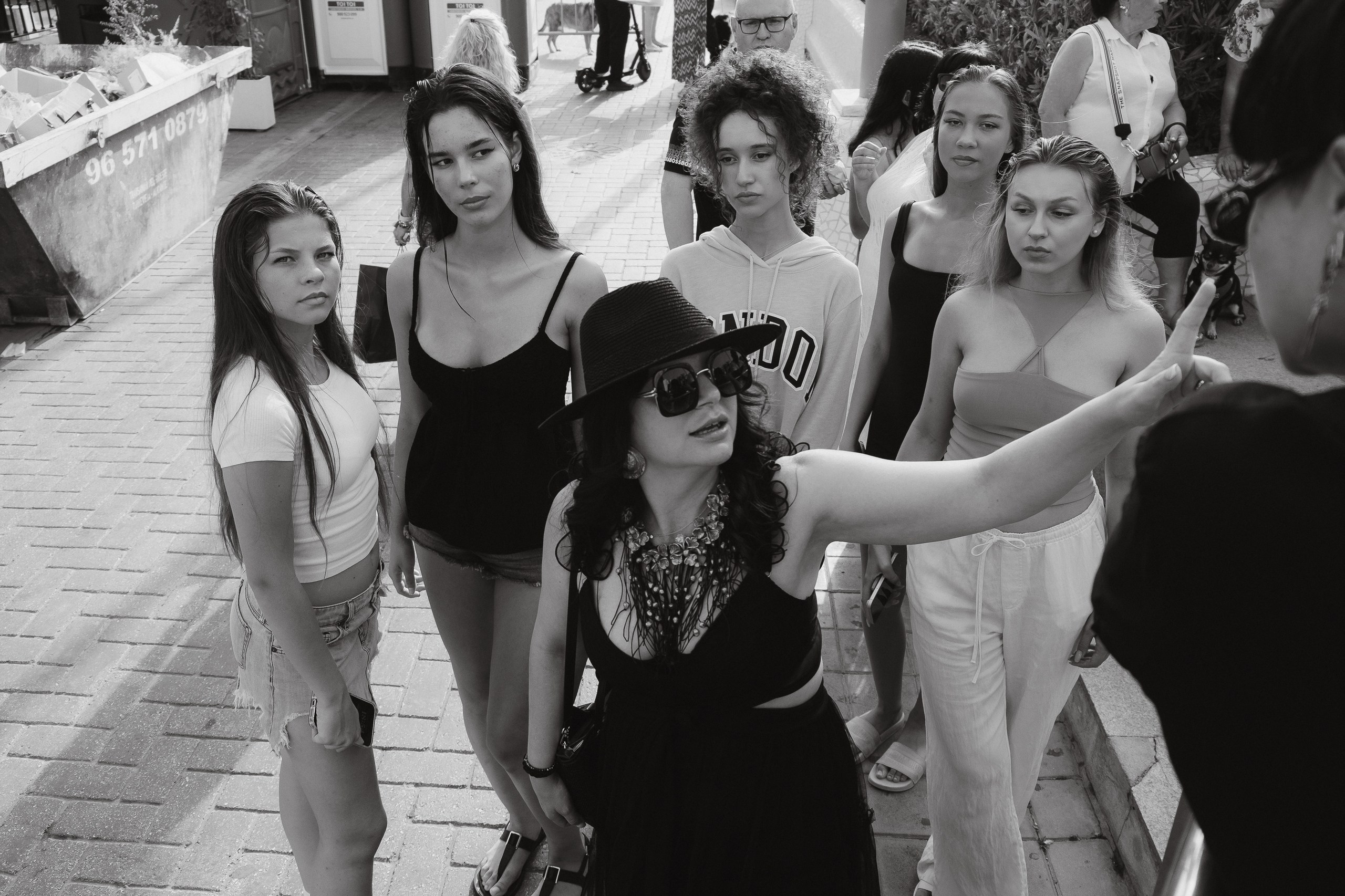 Preparación del backstage de una marca en un desfile de moda en Torrevieja — Fotógrafo de backstage Andrey Lukovnikov