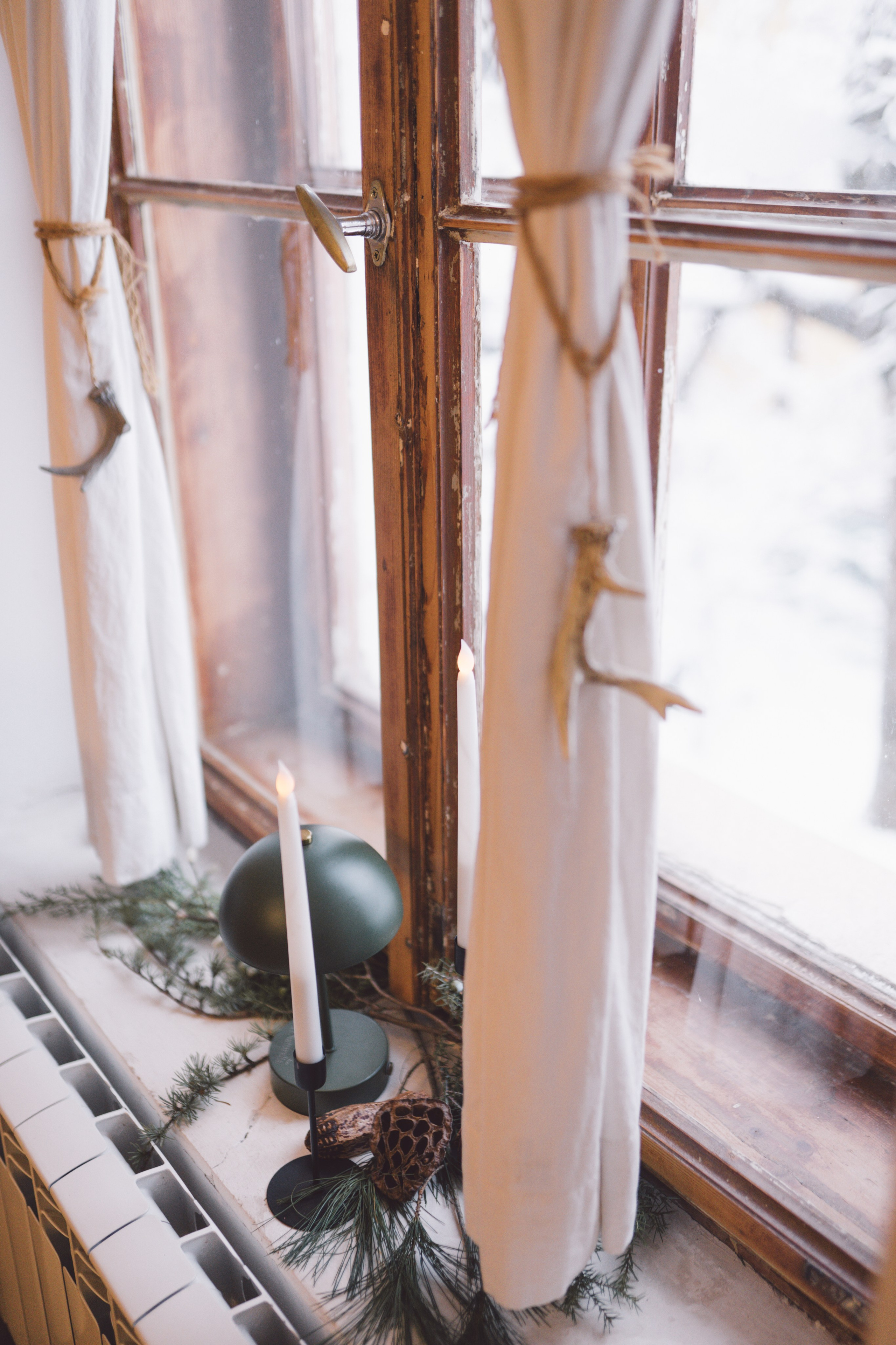 Fotografie de Eveniment Brașov: Povești Vizuale | Mădălina Beda. Madalina Beda- Artist vizual, fotograf, doula la nastere, consultant babywearing Brasov si in toata tara